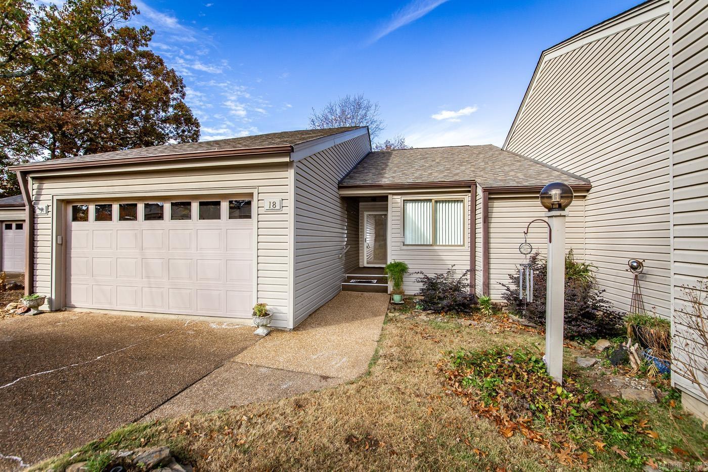COUNTRY CLUB RIDGE - Residential