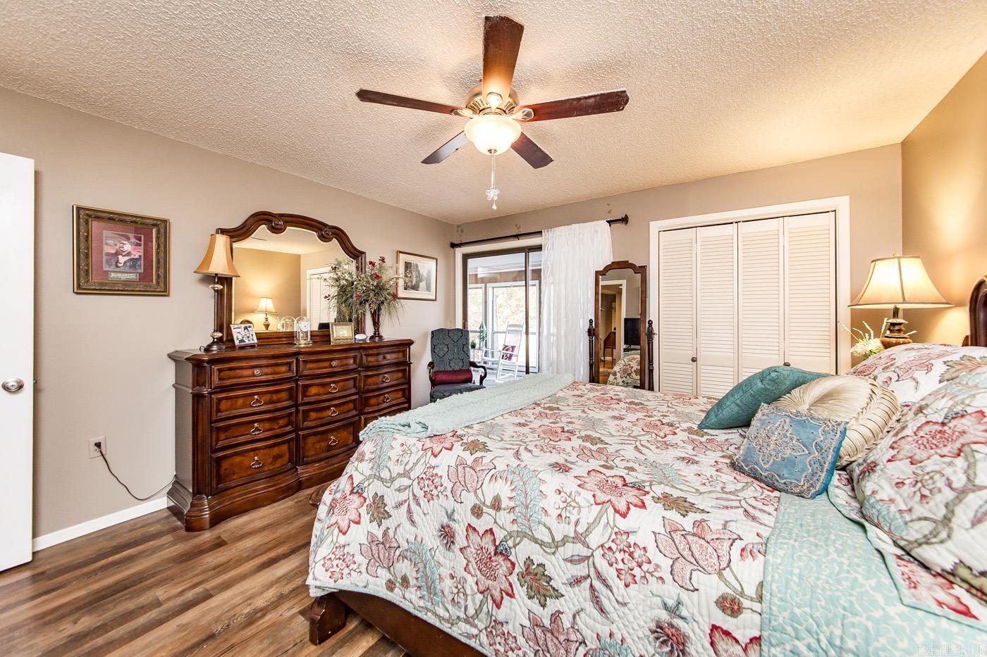 COUNTRY CLUB RIDGE - Residential