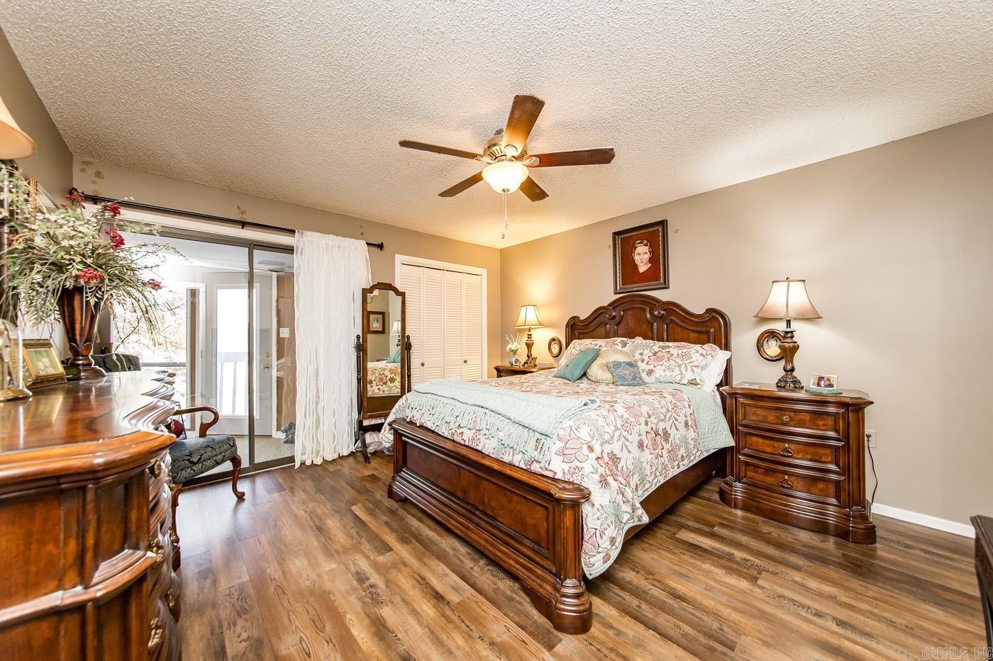 COUNTRY CLUB RIDGE - Residential