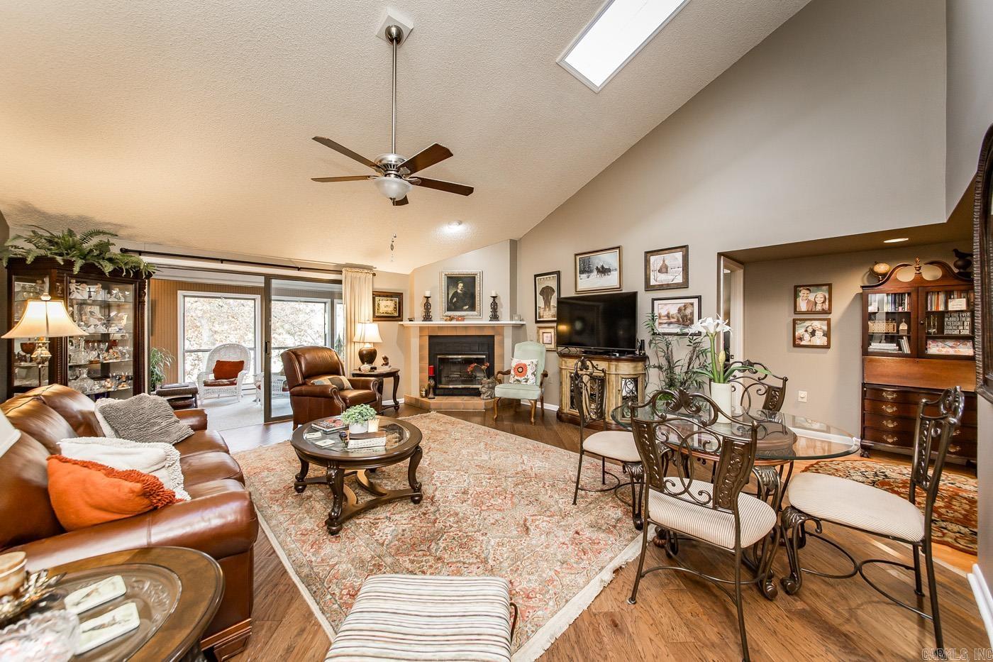 COUNTRY CLUB RIDGE - Residential