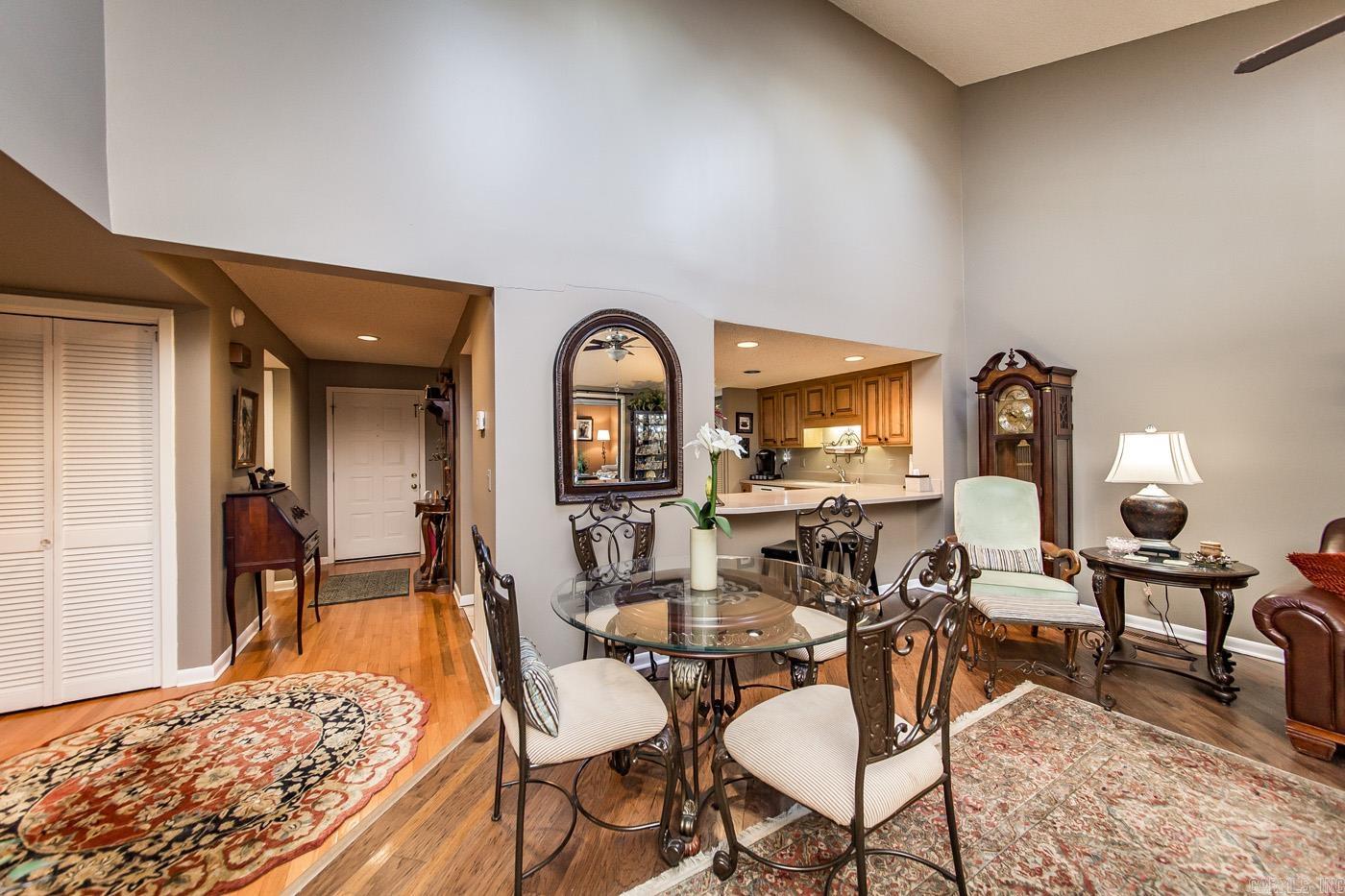 COUNTRY CLUB RIDGE - Residential