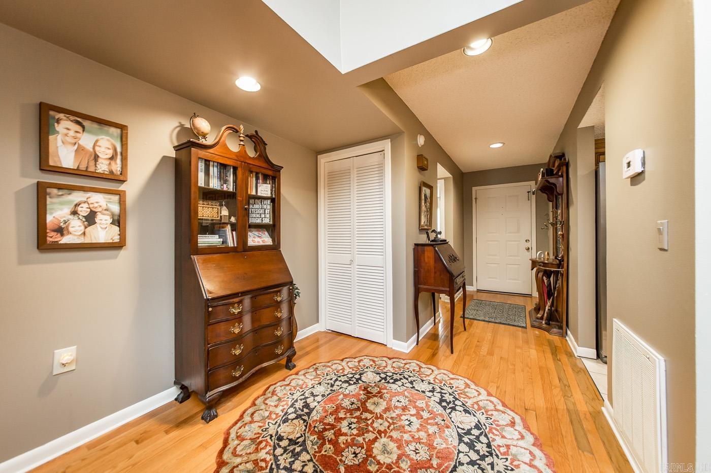 COUNTRY CLUB RIDGE - Residential