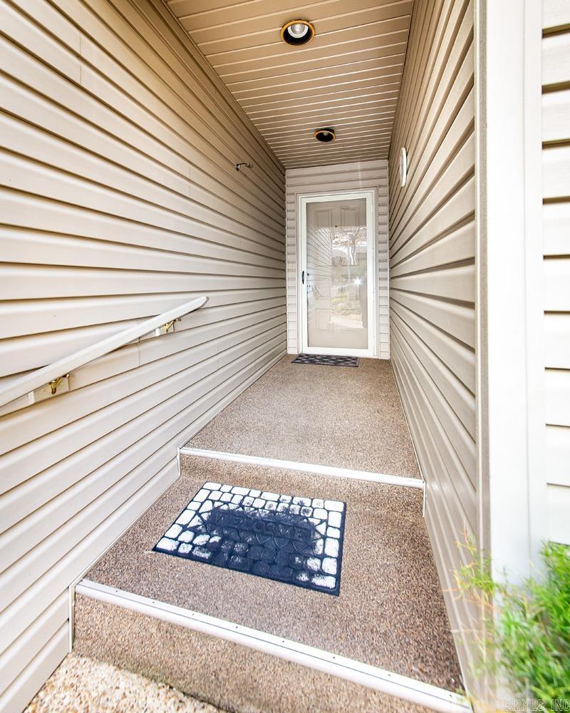 COUNTRY CLUB RIDGE - Residential