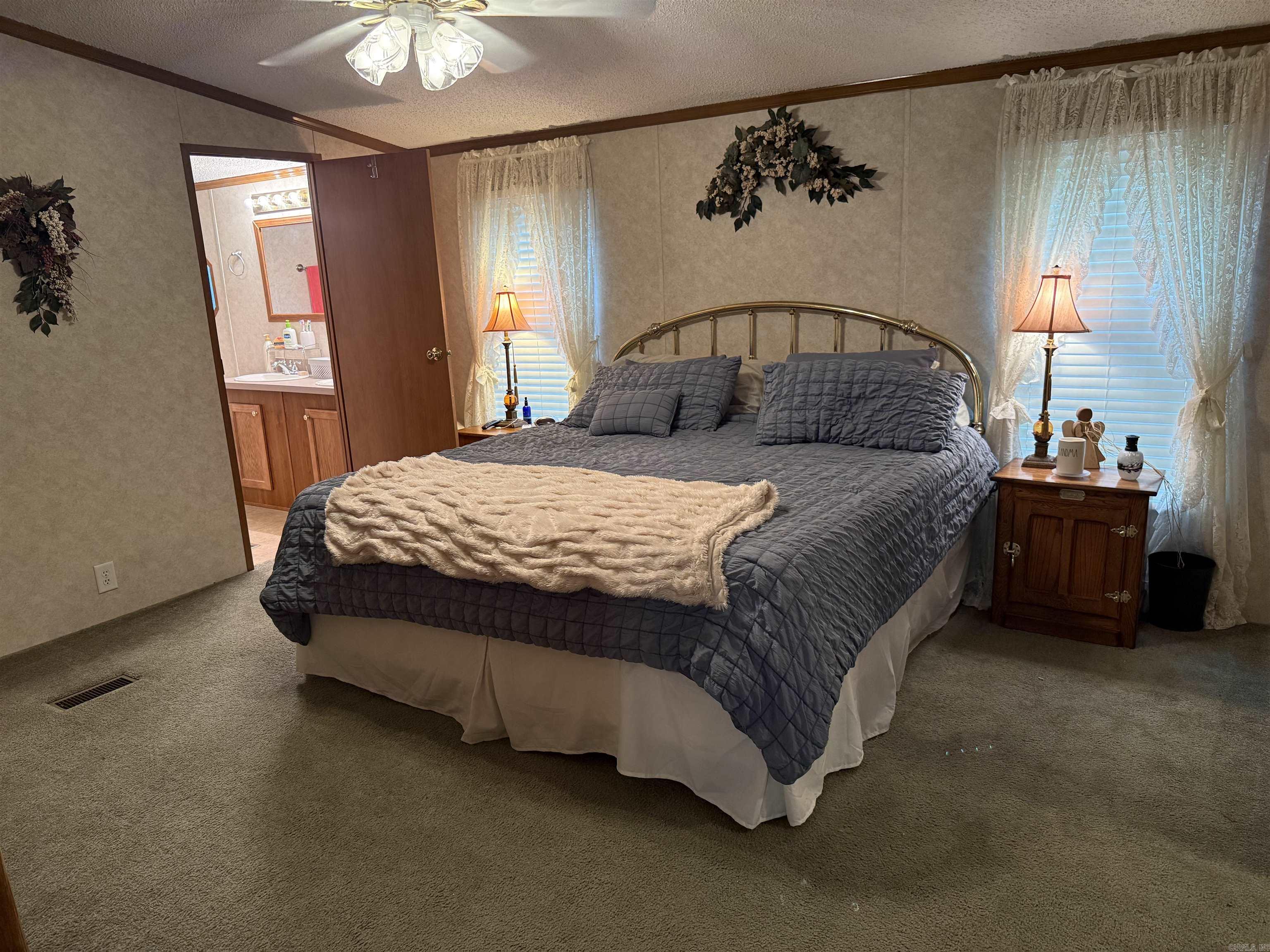 SCENIC PLACE - COVE CREEK - Residential