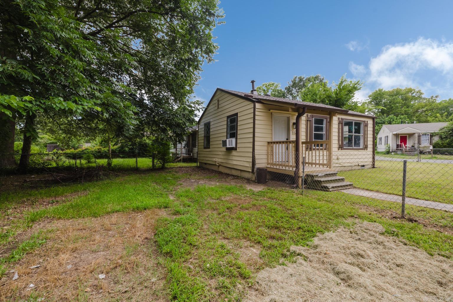 SUNNYSIDE HILLS ADDN TO JACK - Residential