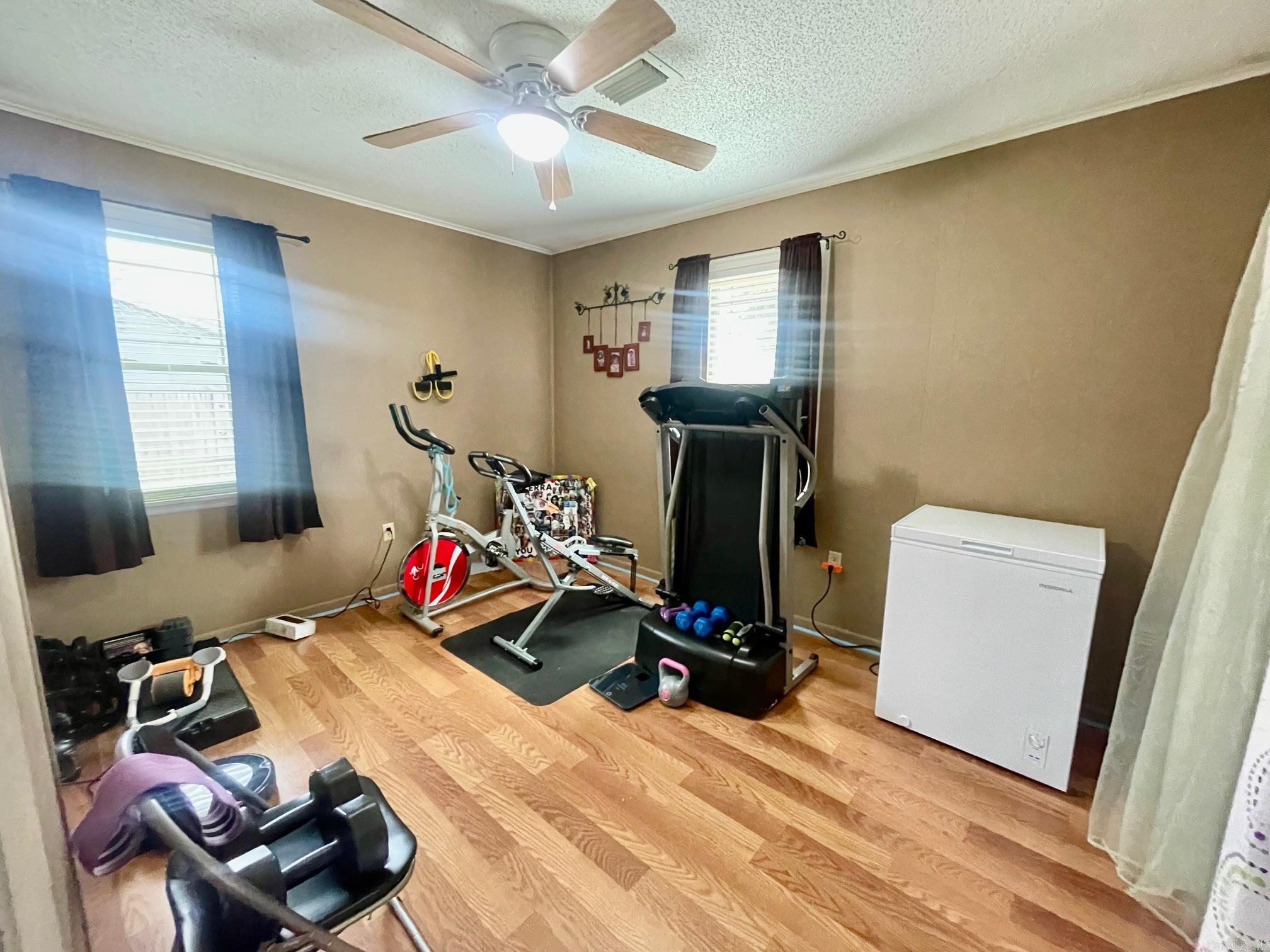 Earl Lakeside - Residential