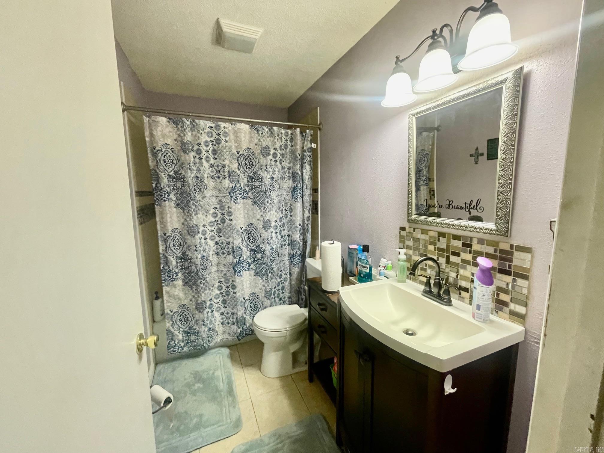 Earl Lakeside - Residential