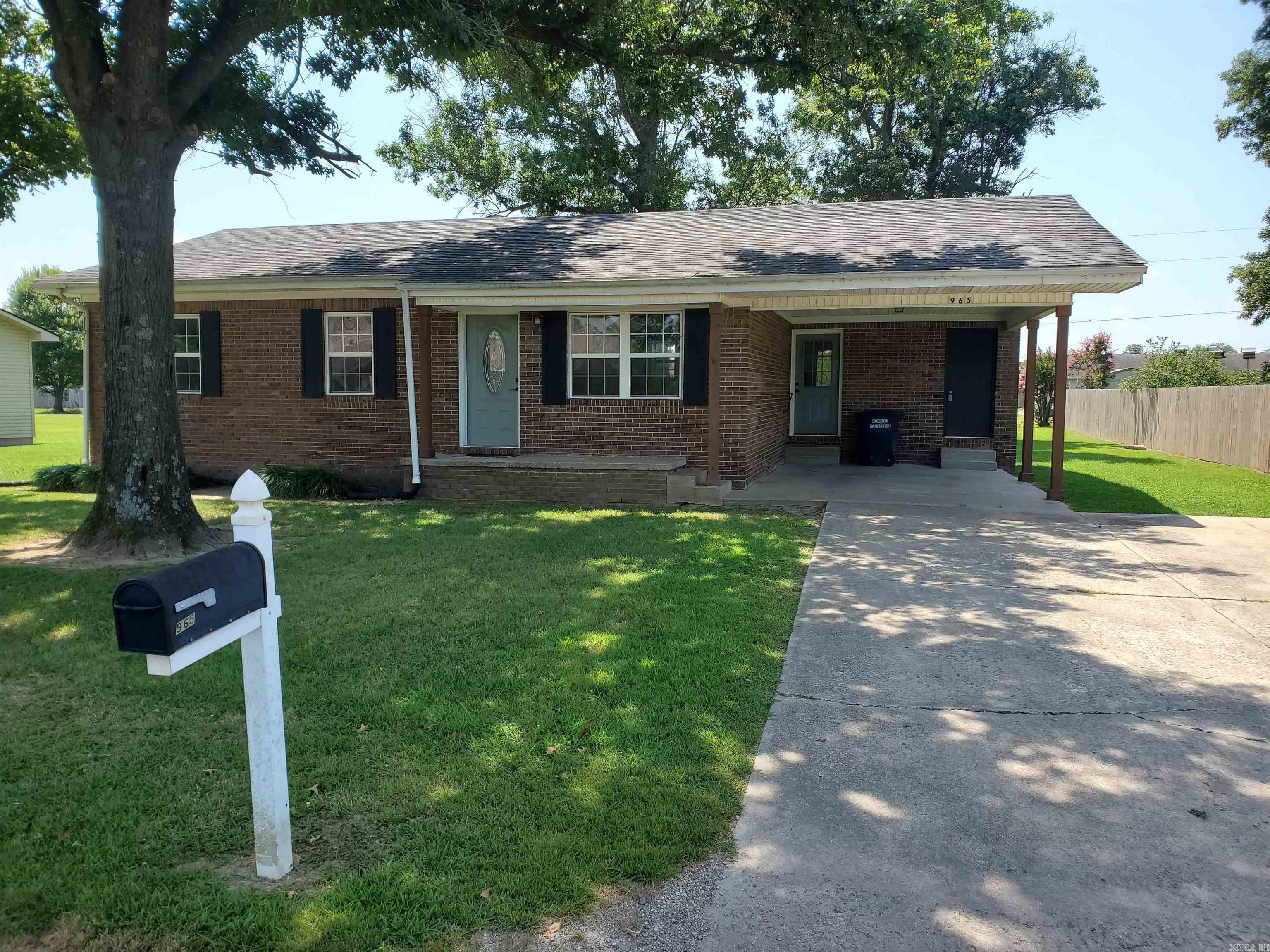 965 Maxine is a beautiful 3BR, 1BA, 1,136SQFT brick home sitting on 0.30 acres in Piggott, Arkansas. This property has been completely renovated from the floor joists up! New flooring, fresh paint and new wall accents make this stunning renovation a must see!!