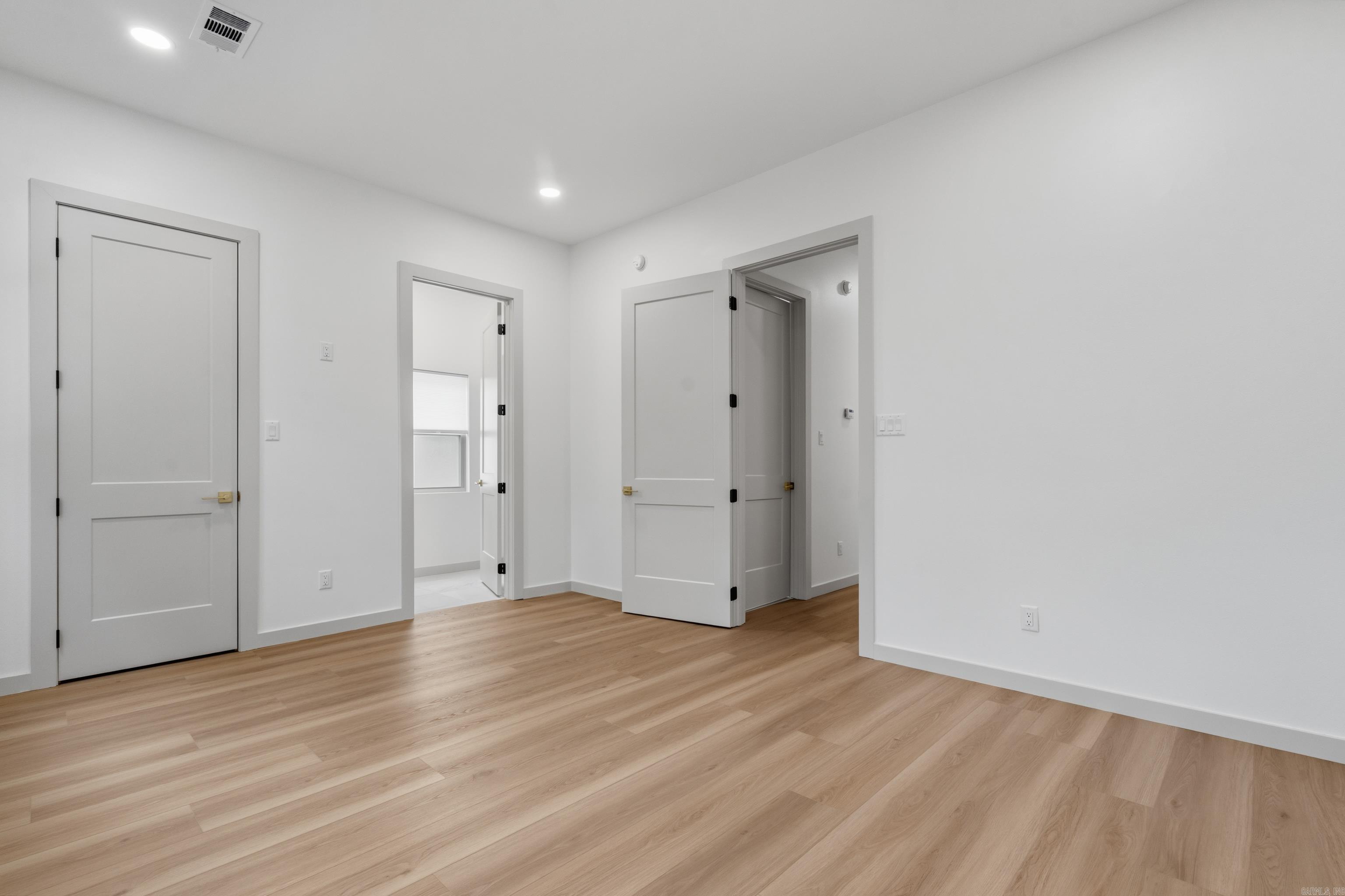 LAKE POINTE GARDEN HOMES - Residential