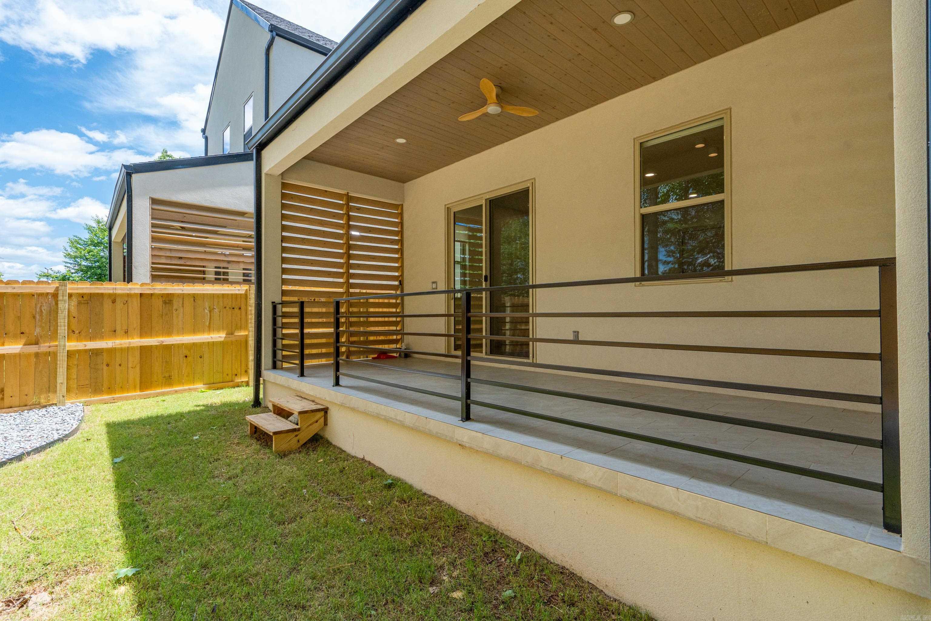 LAKE POINTE GARDEN HOMES - Residential