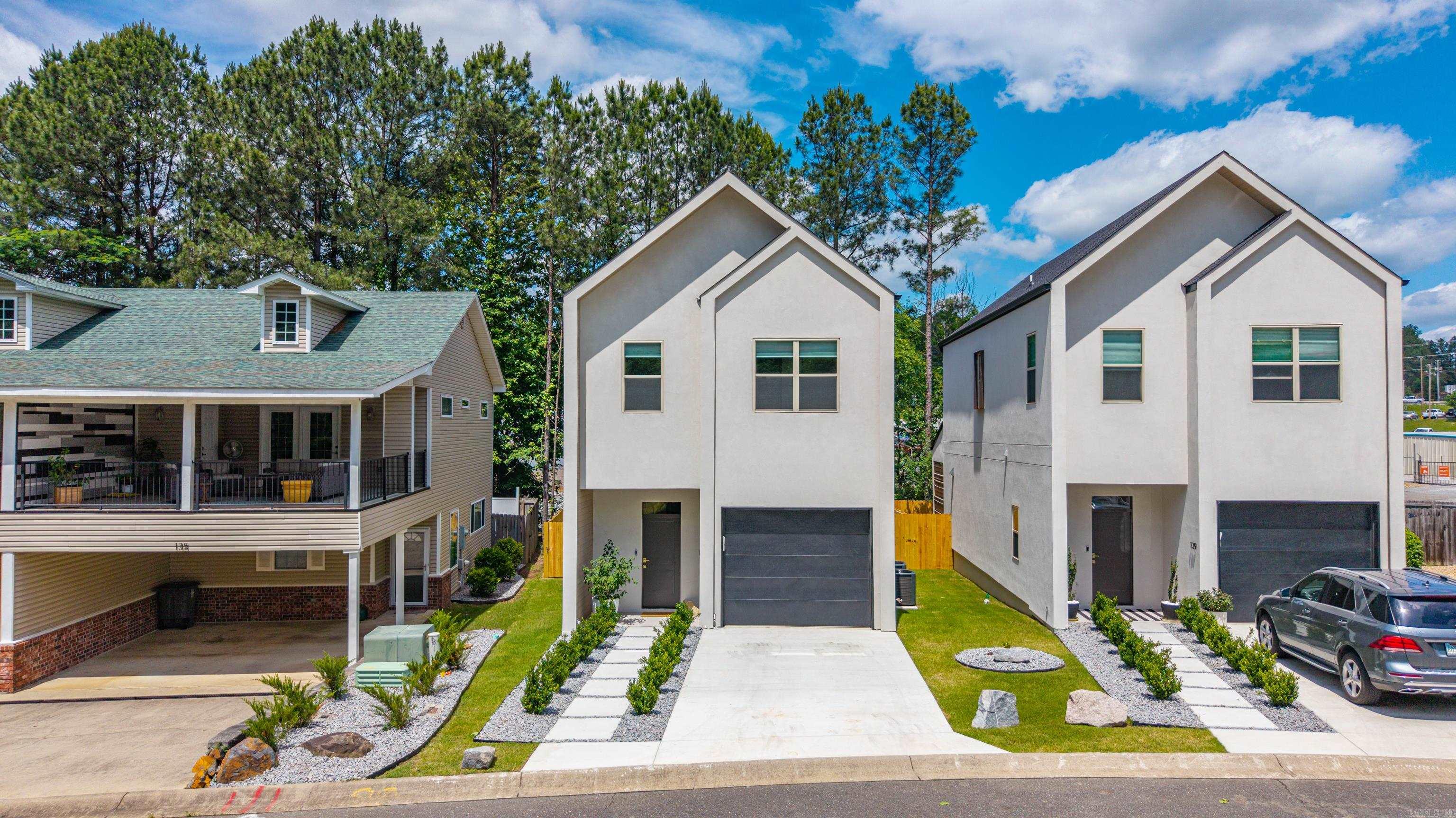 LAKE POINTE GARDEN HOMES - Residential