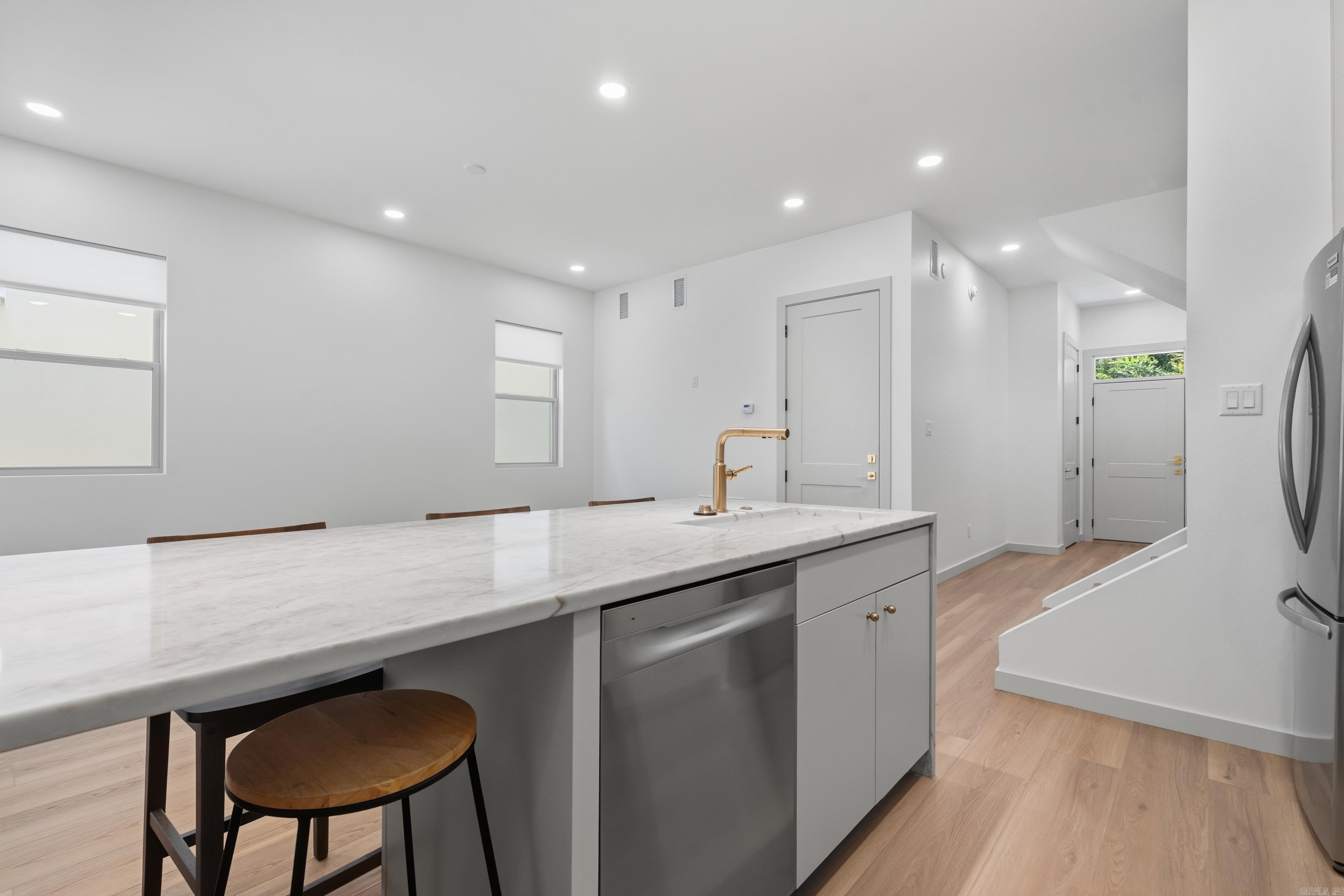 LAKE POINTE GARDEN HOMES - Residential