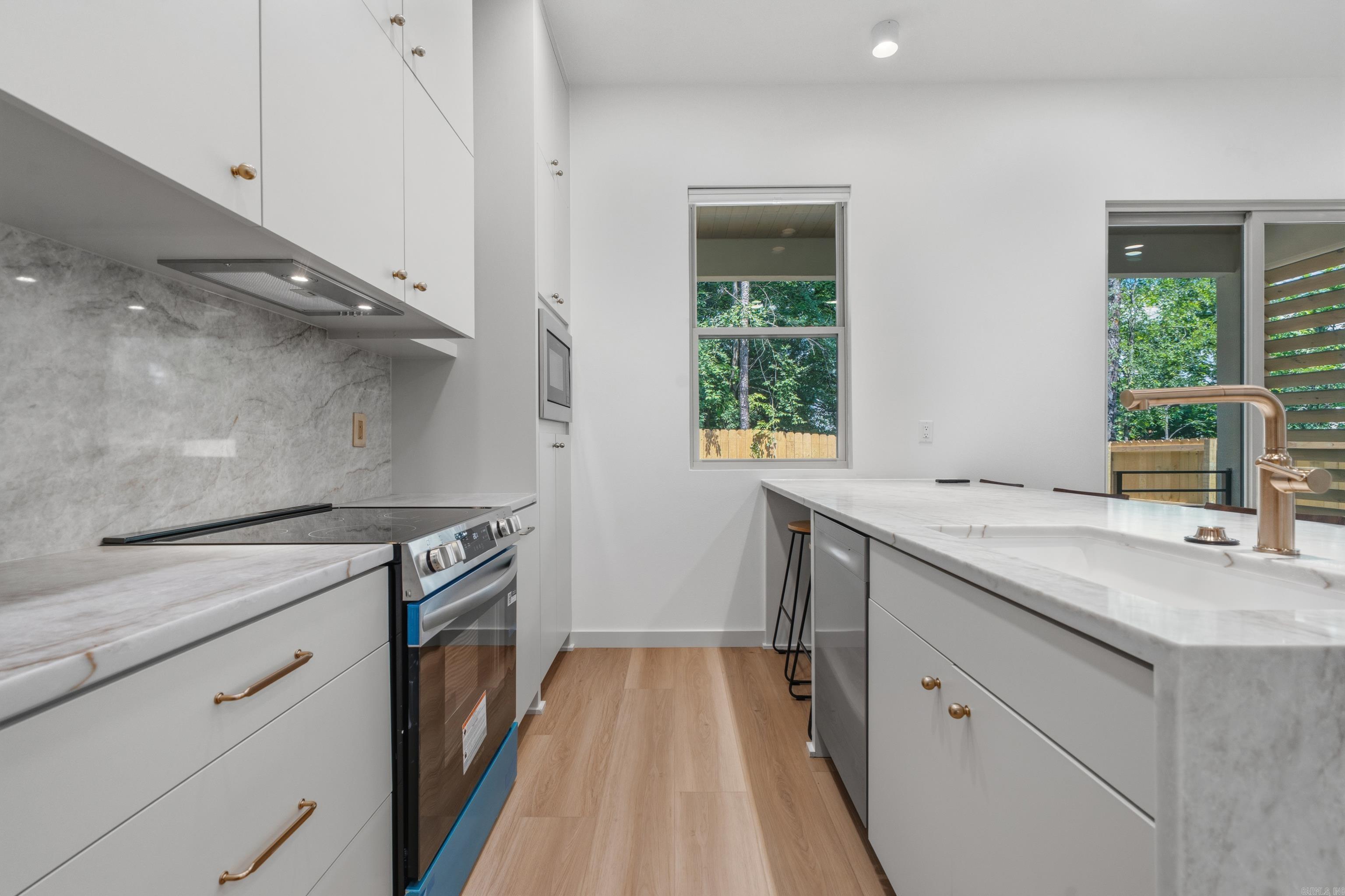 LAKE POINTE GARDEN HOMES - Residential