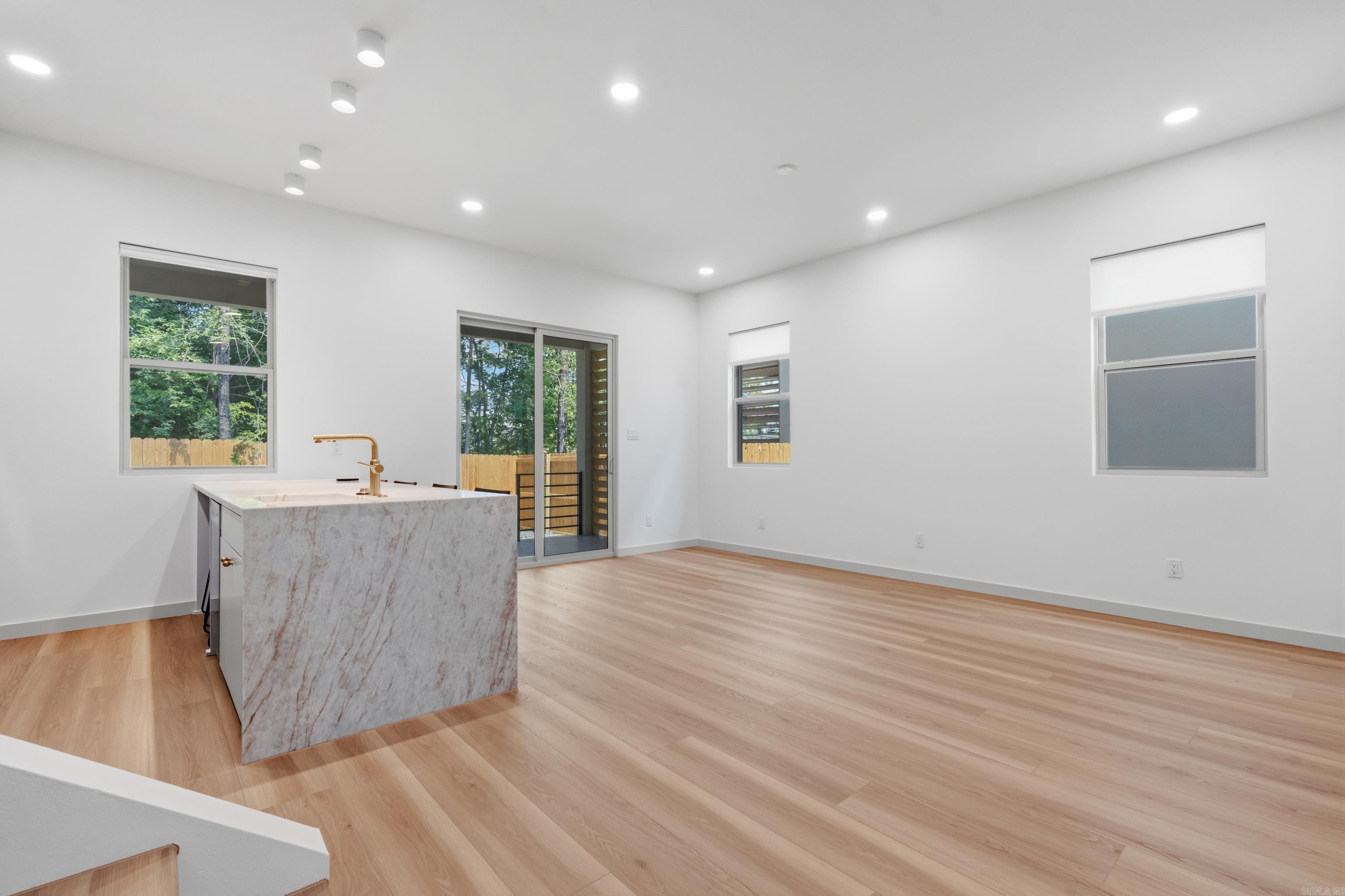 LAKE POINTE GARDEN HOMES - Residential