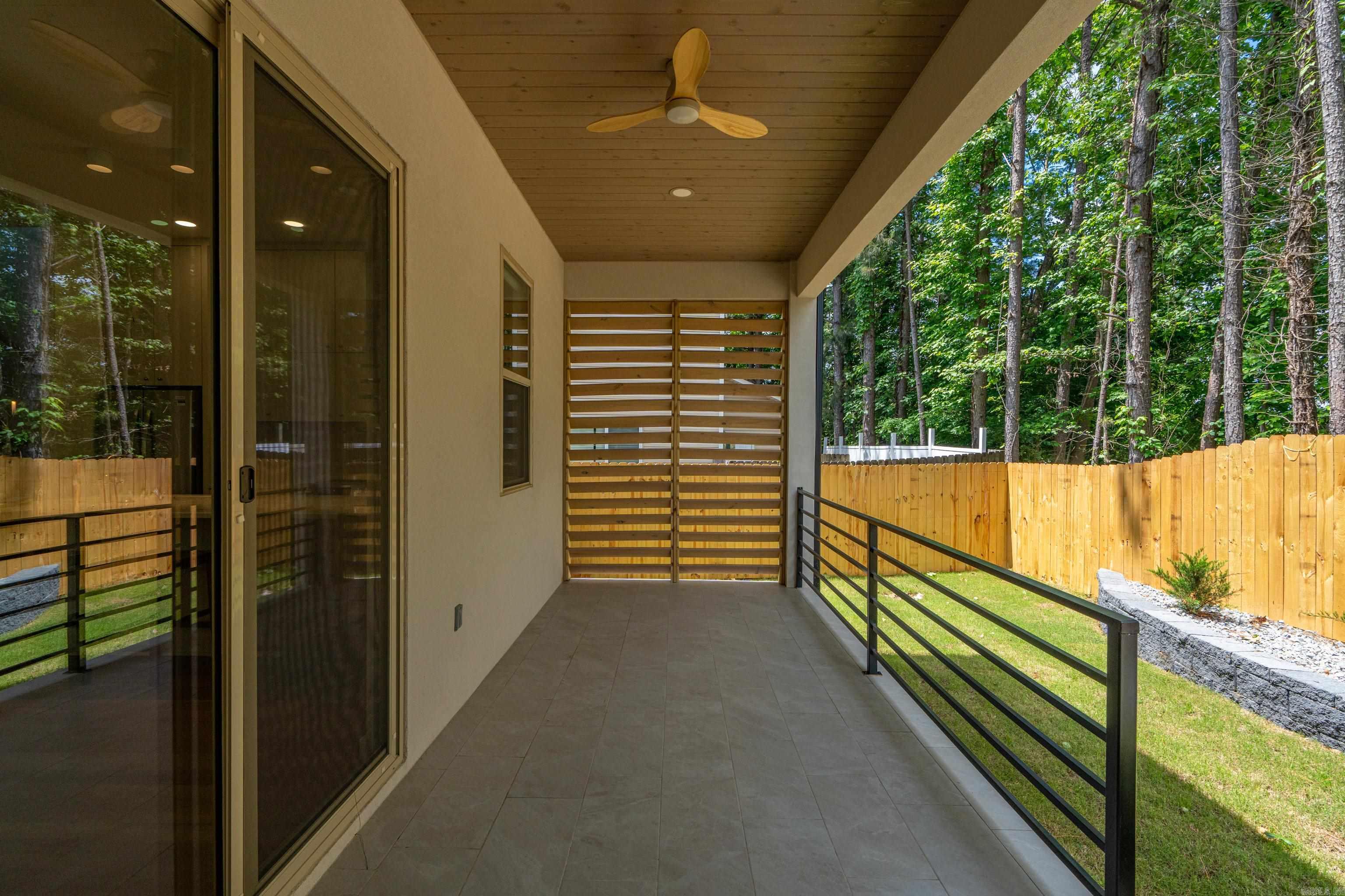 LAKE POINTE GARDEN HOMES - Residential