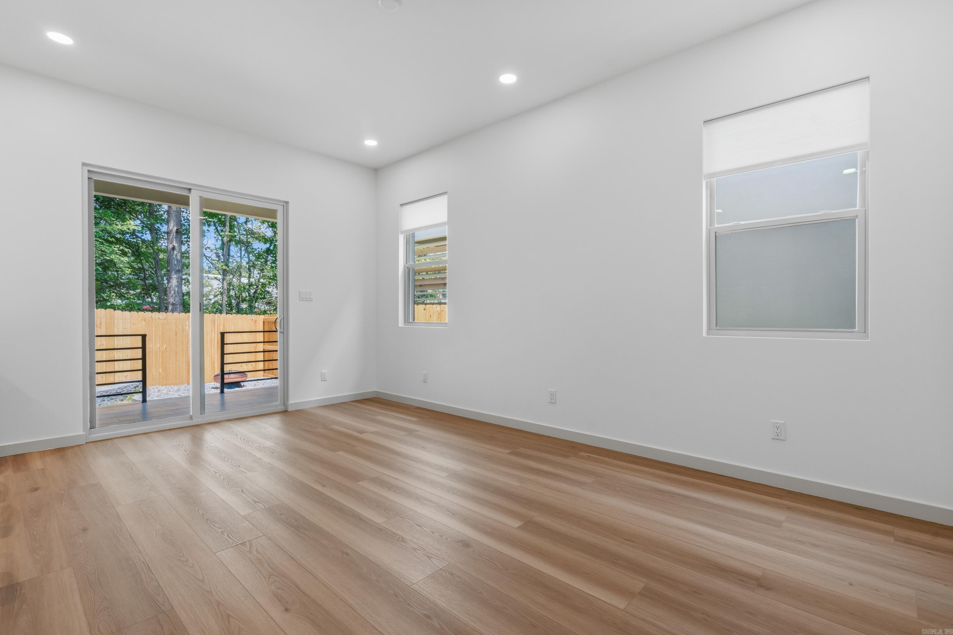 LAKE POINTE GARDEN HOMES - Residential