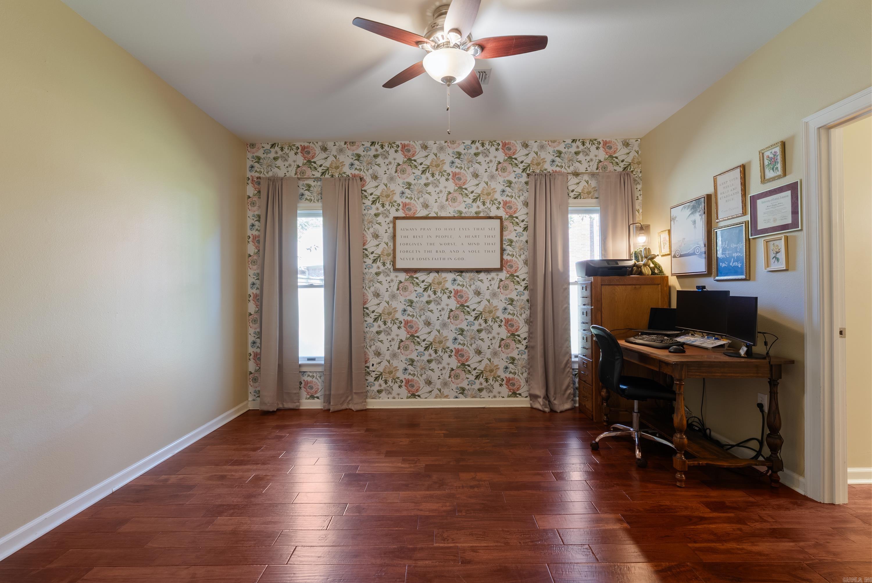 PIPPINPOST - Residential