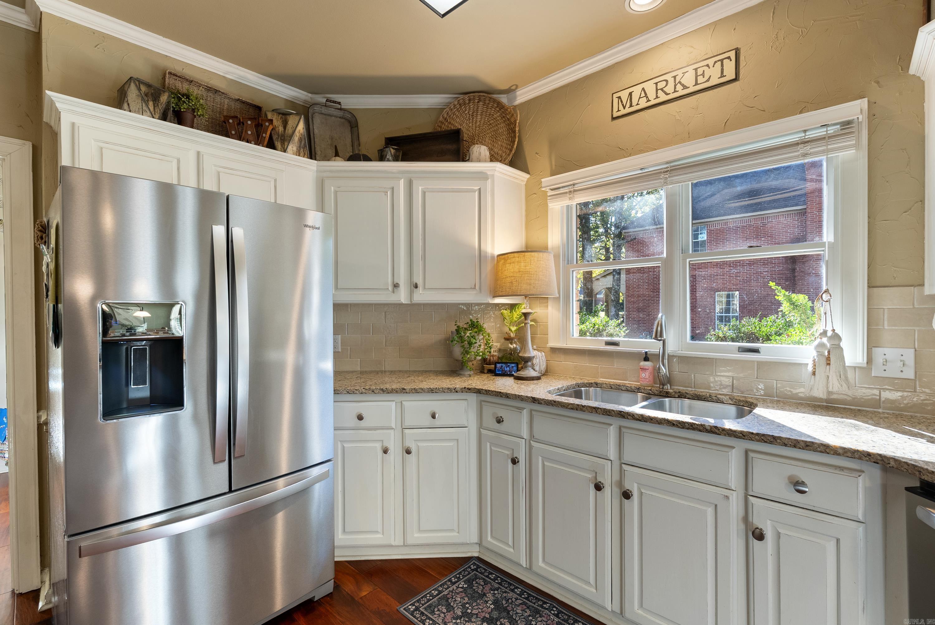 PIPPINPOST - Residential