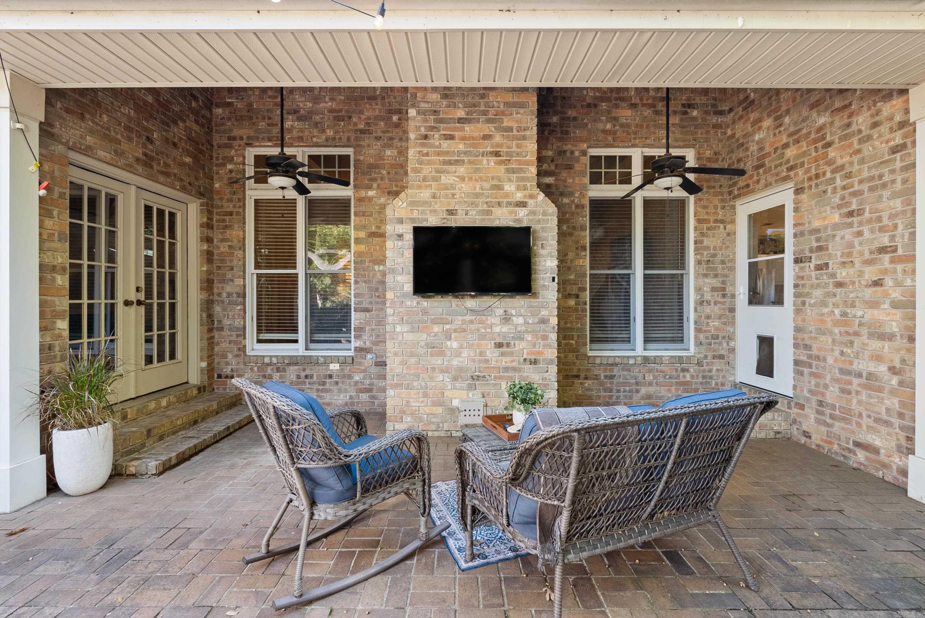 PIPPINPOST - Residential