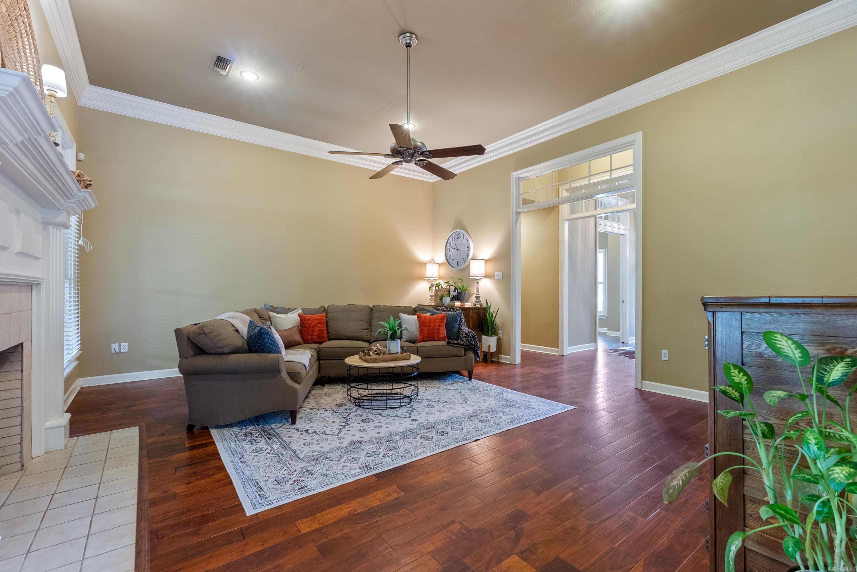 PIPPINPOST - Residential