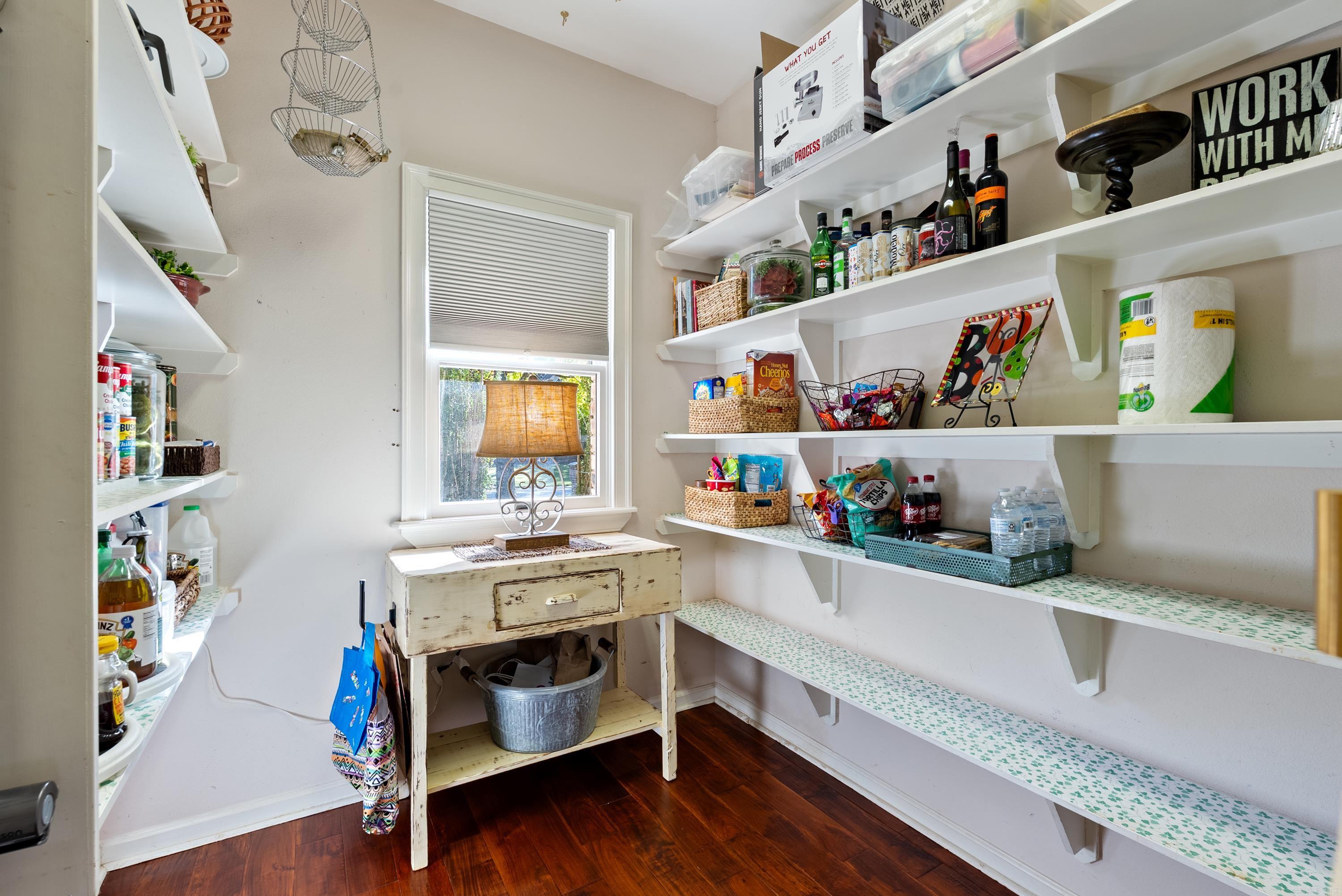 PIPPINPOST - Residential