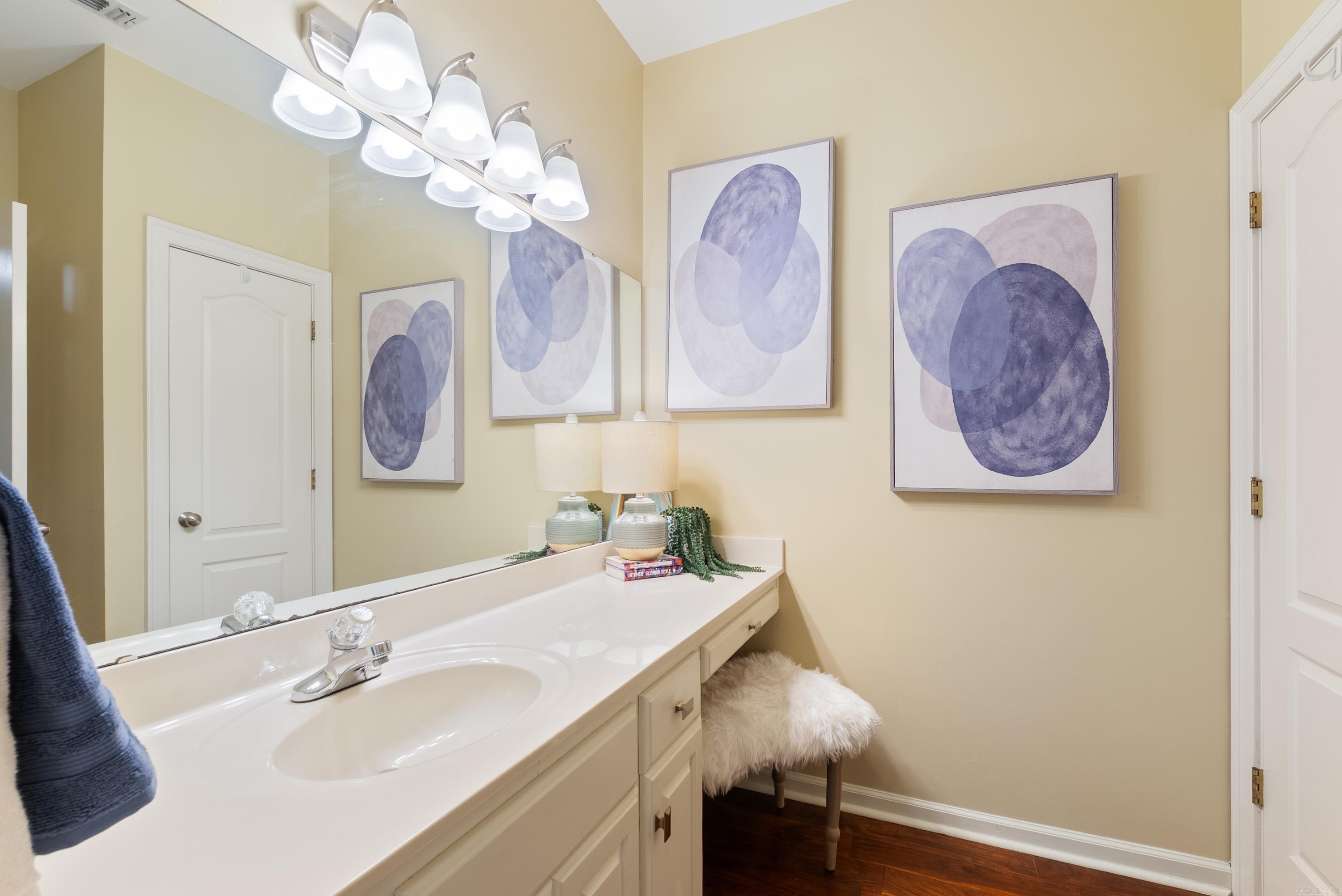 PIPPINPOST - Residential