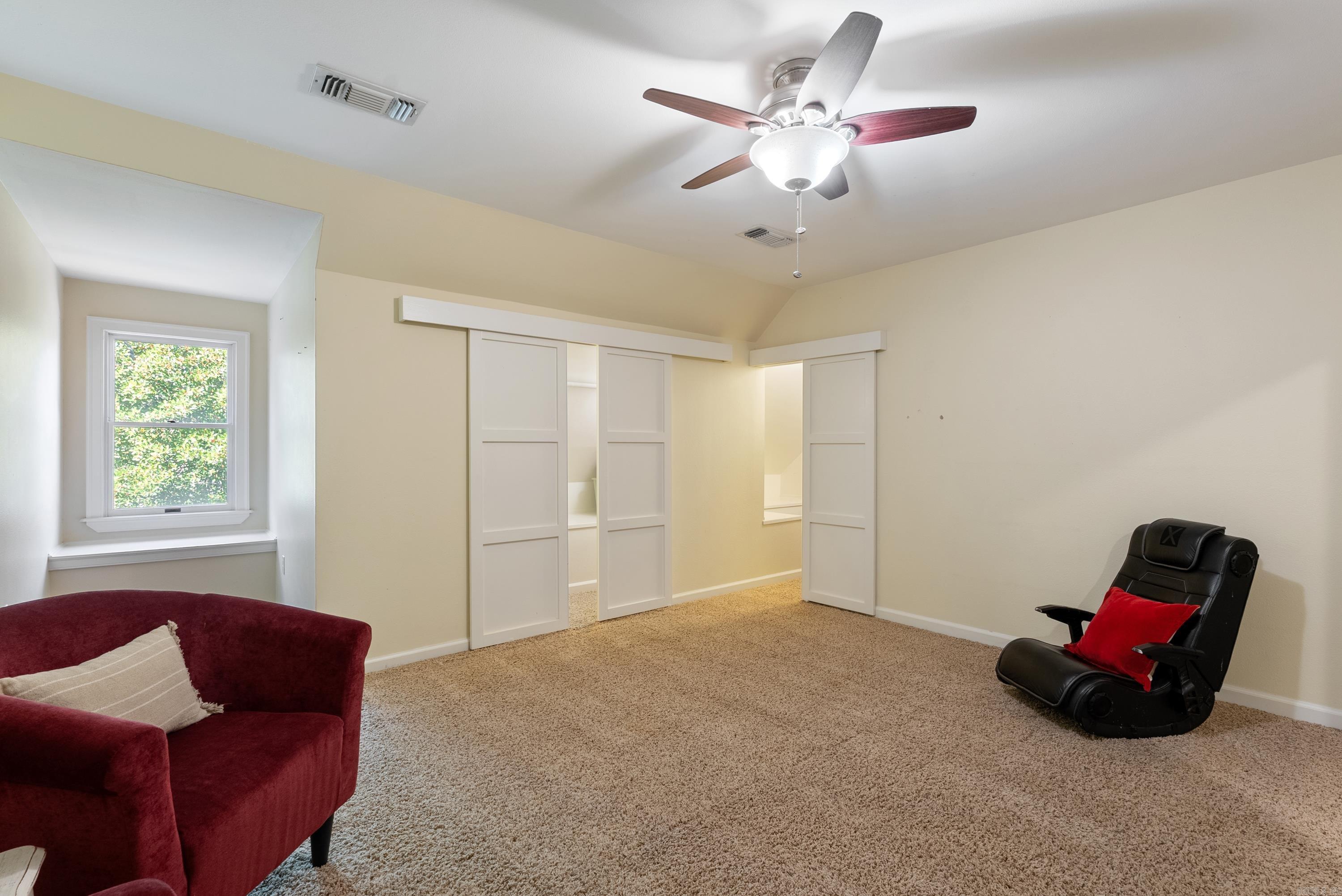 PIPPINPOST - Residential