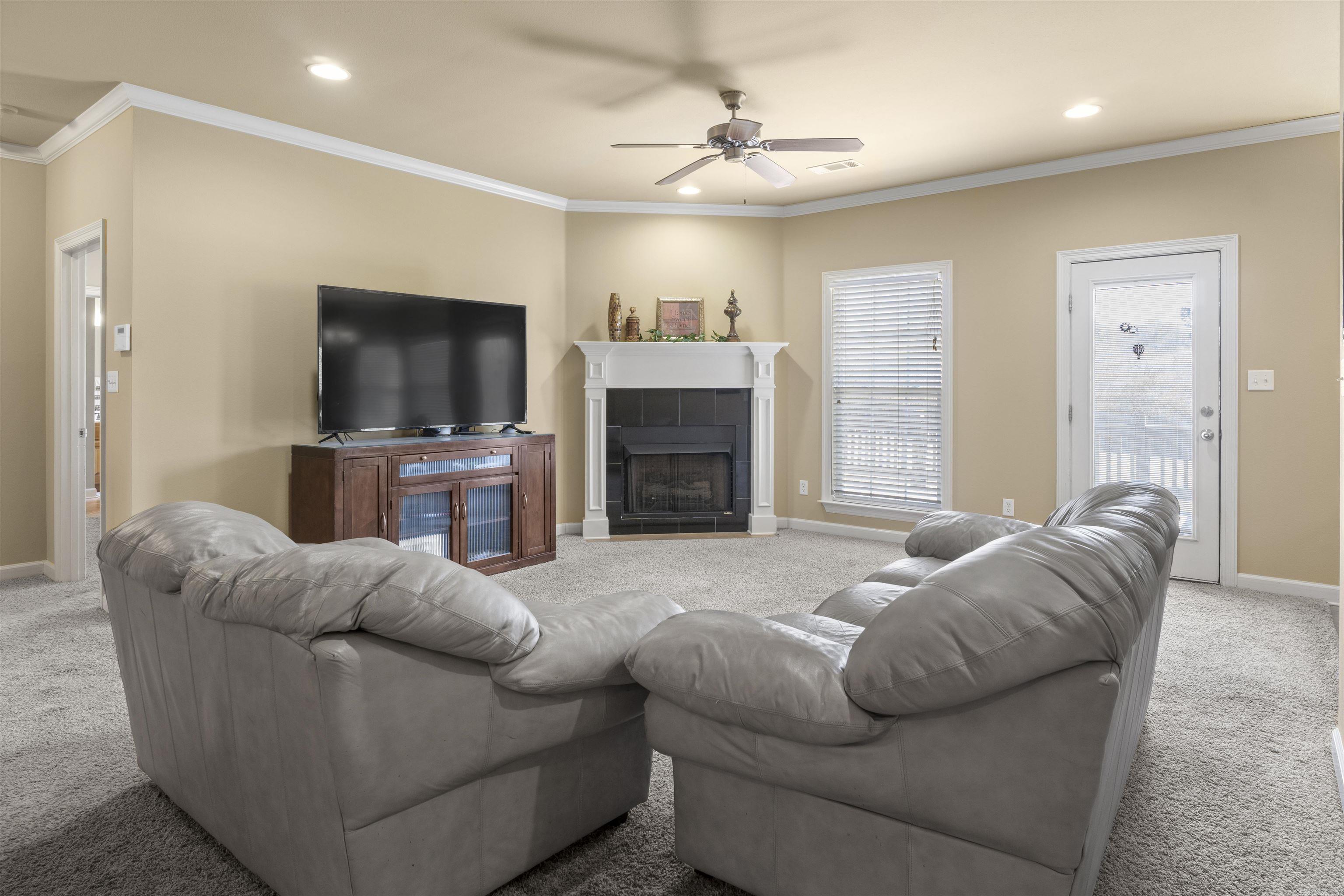 J W ESTATES - Residential