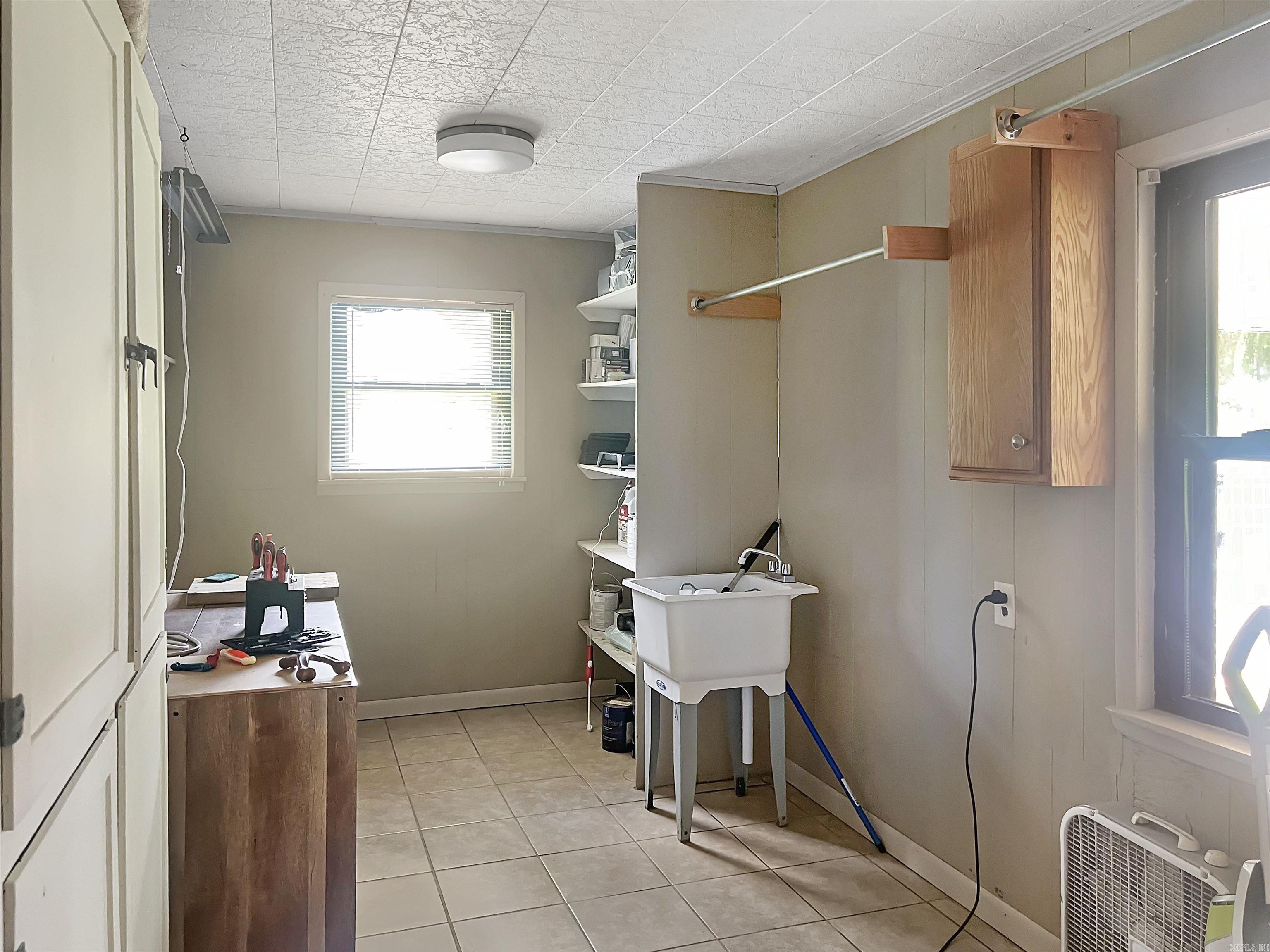 CLYDE ADDITION LONO - Residential