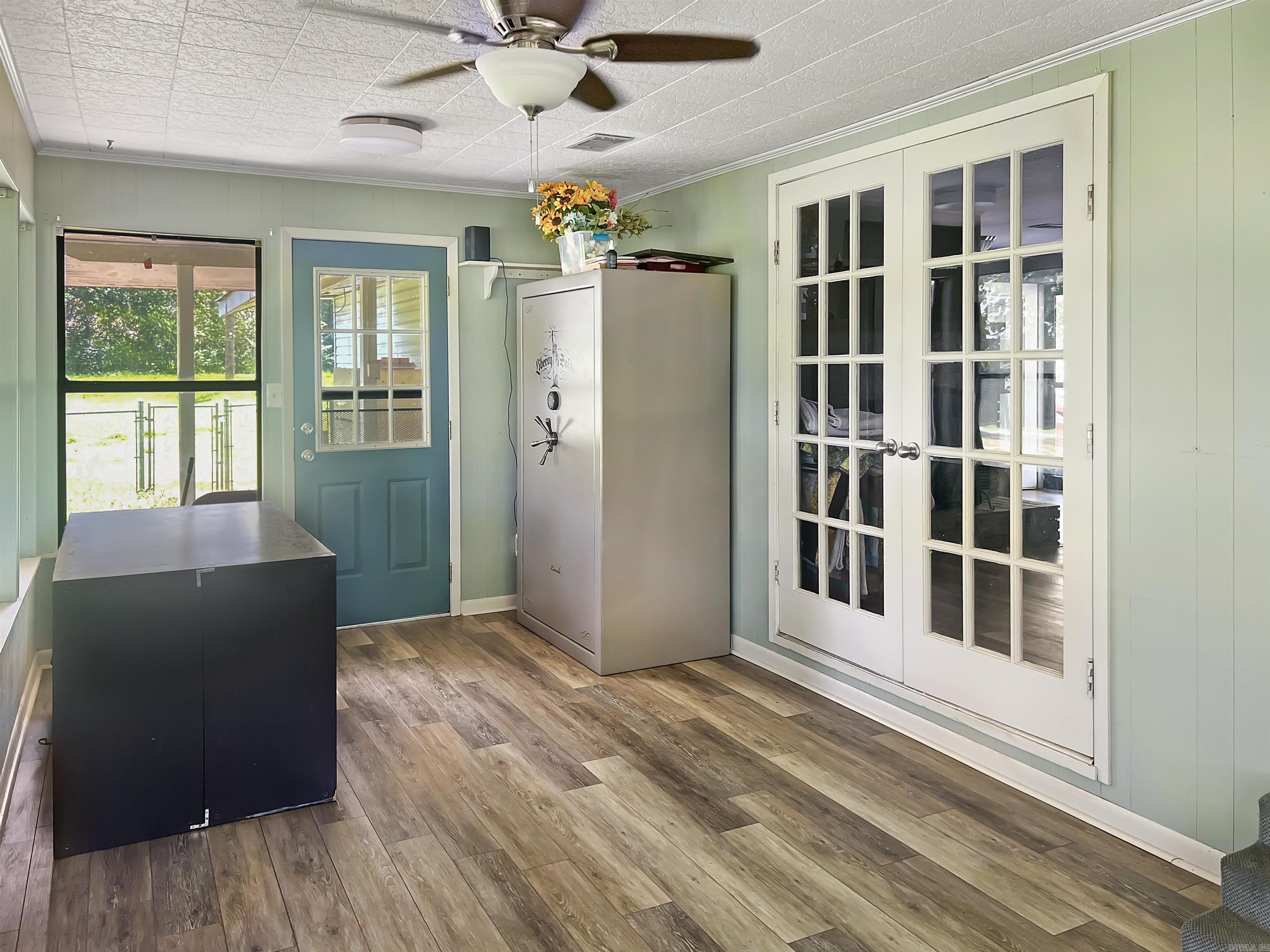 CLYDE ADDITION LONO - Residential