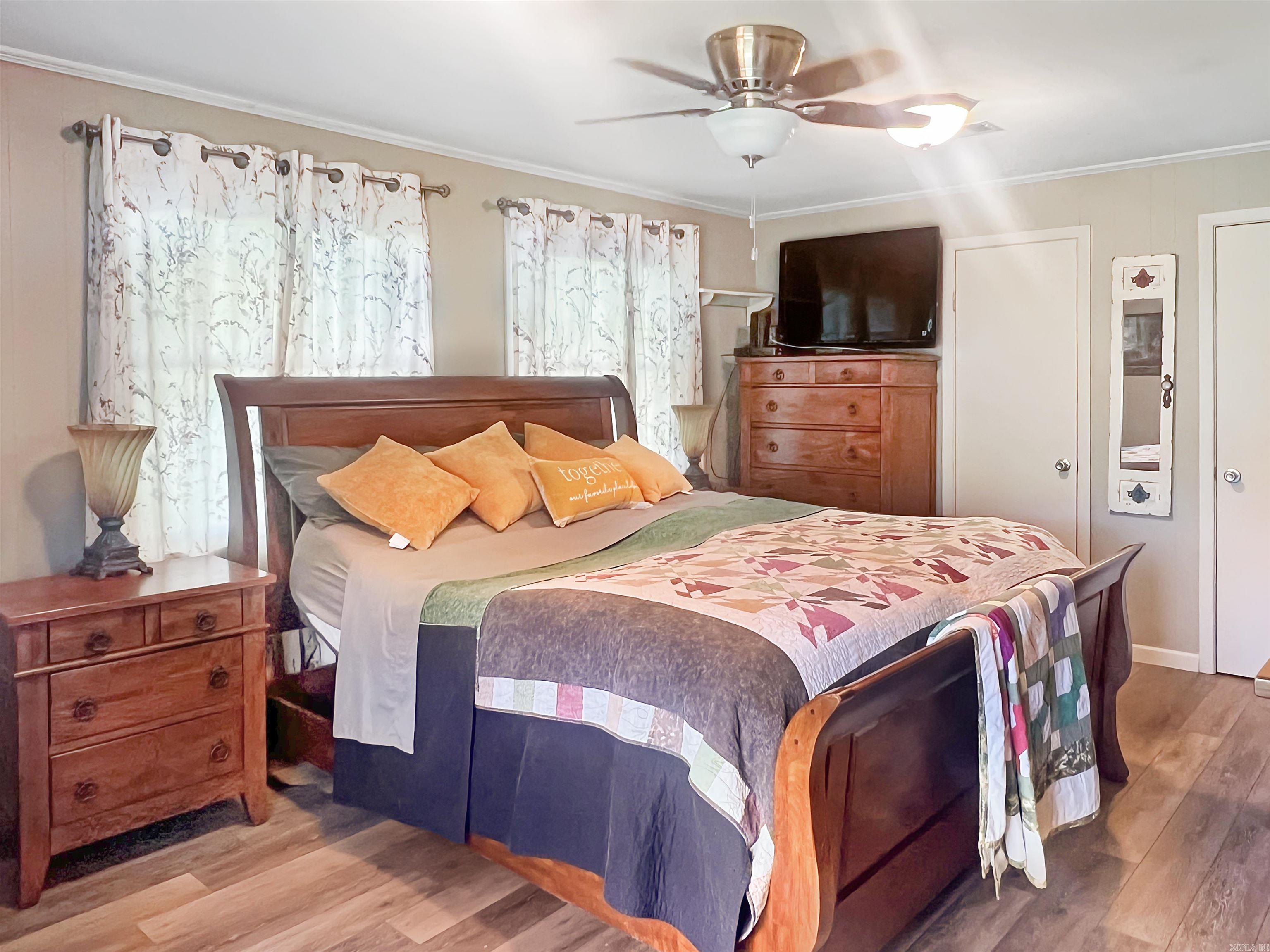 CLYDE ADDITION LONO - Residential