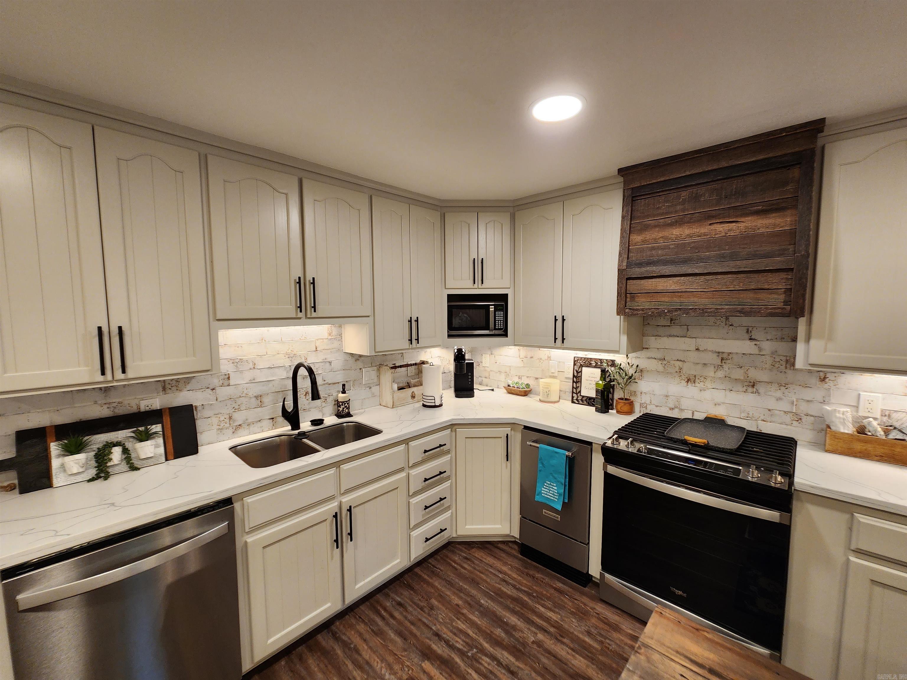 River Drive Estates South - Residential