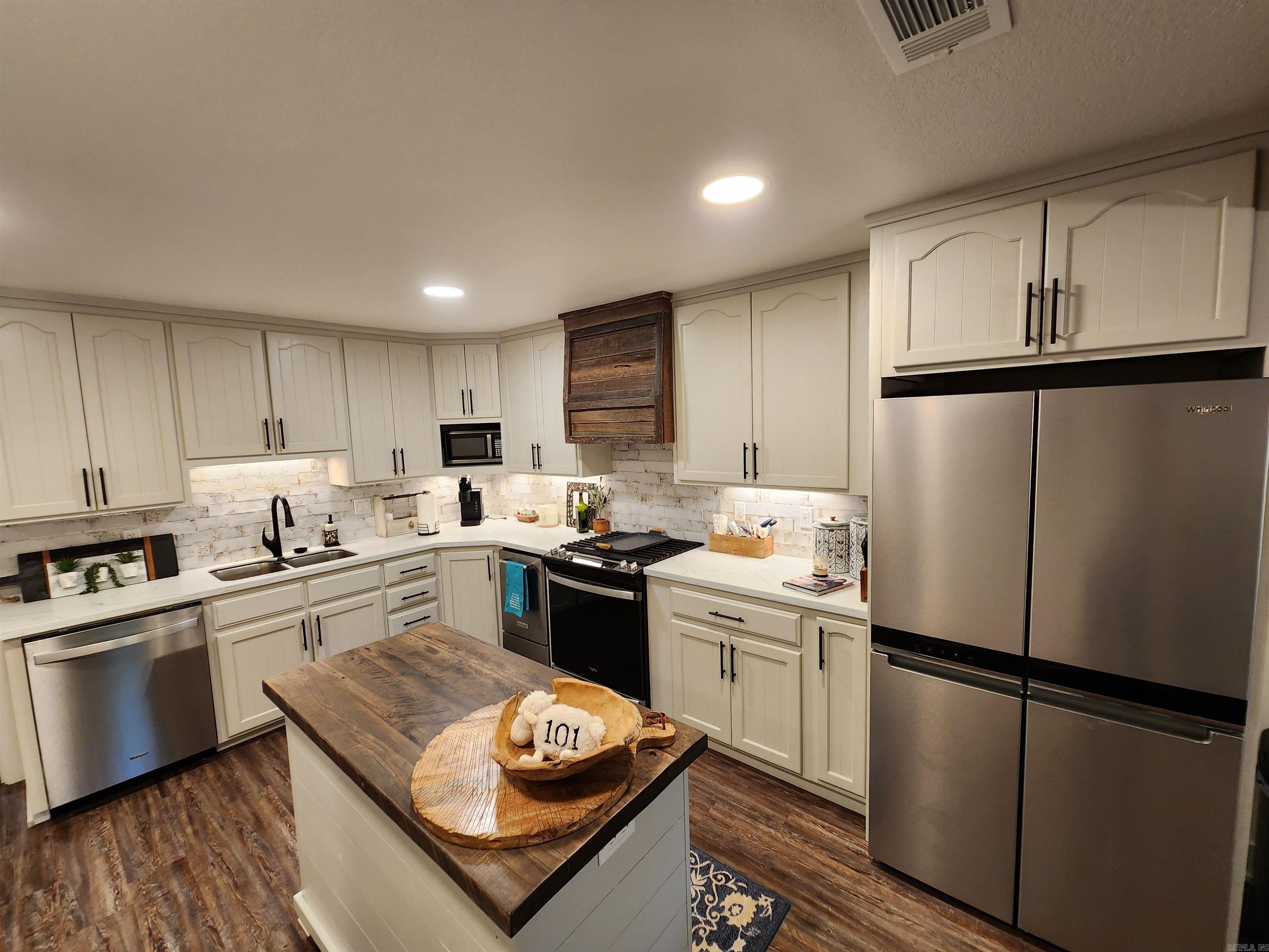 River Drive Estates South - Residential