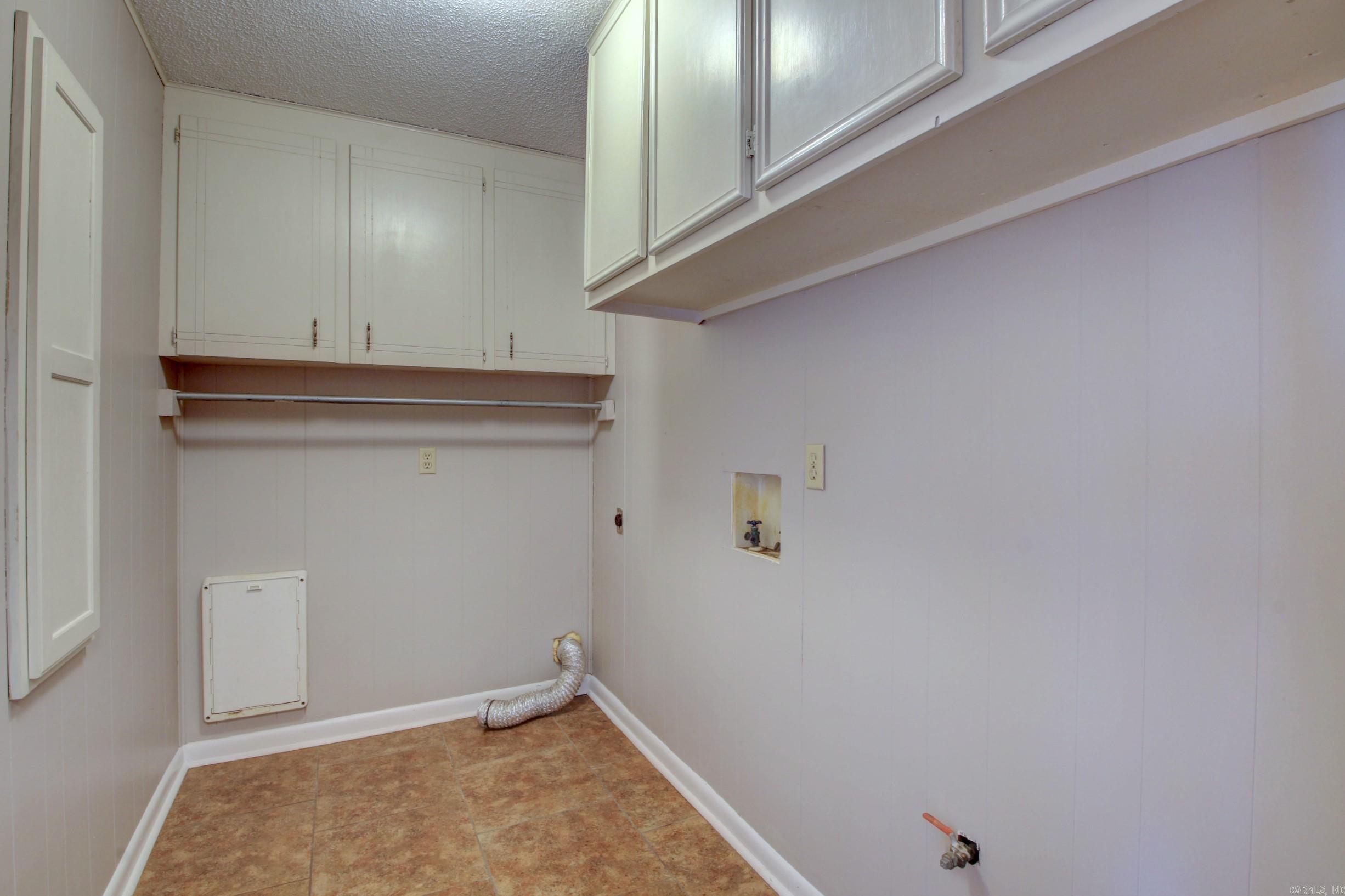 ARBOR OAKS - Residential