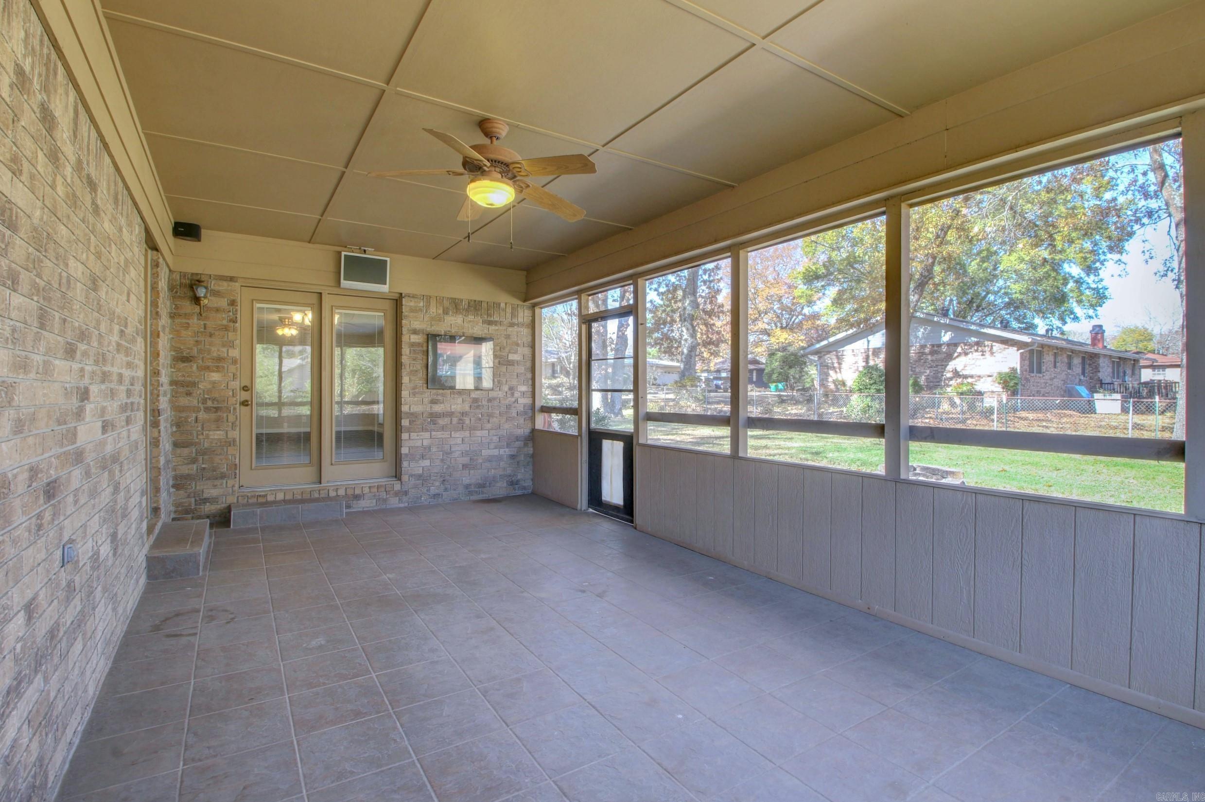 ARBOR OAKS - Residential