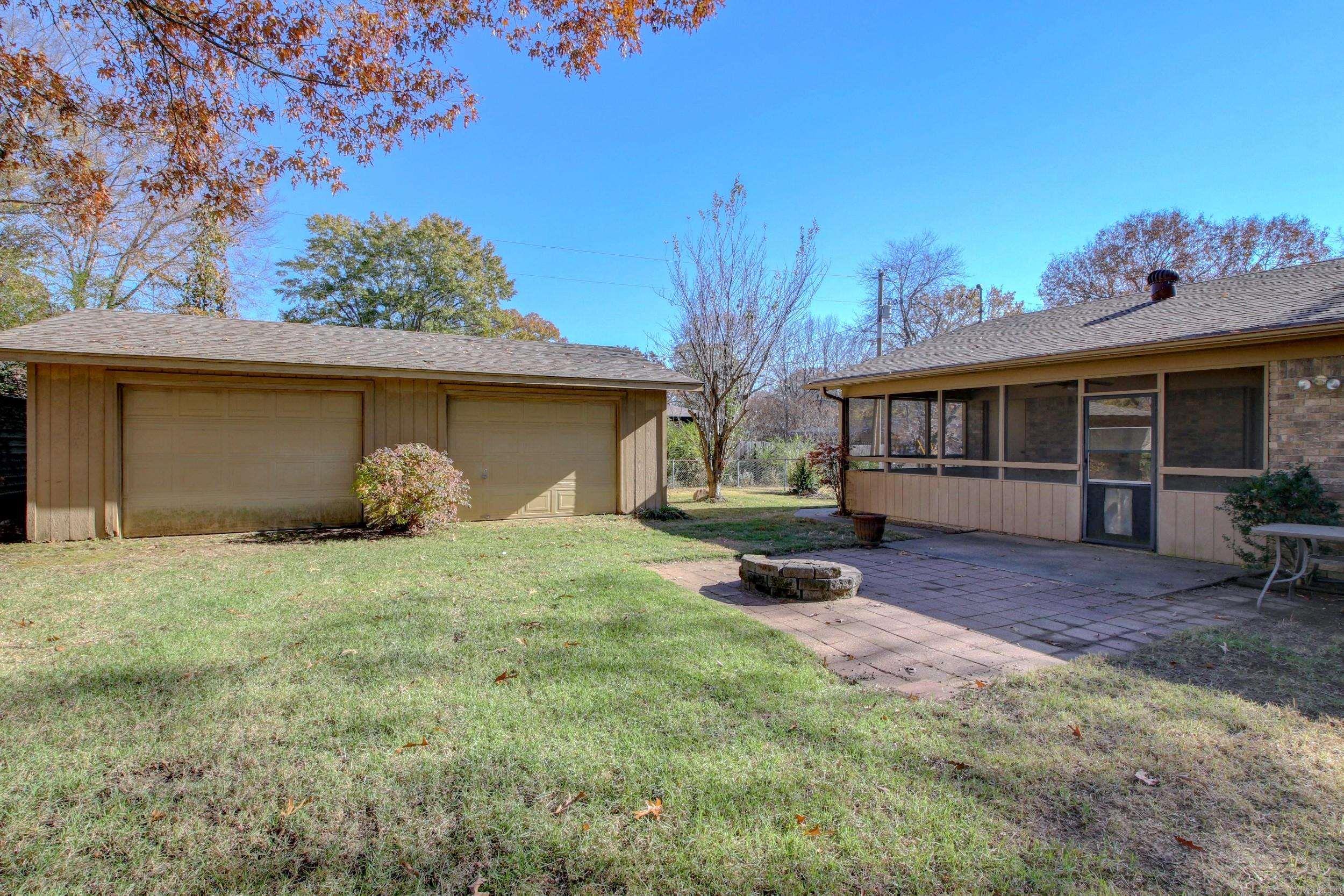 ARBOR OAKS - Residential