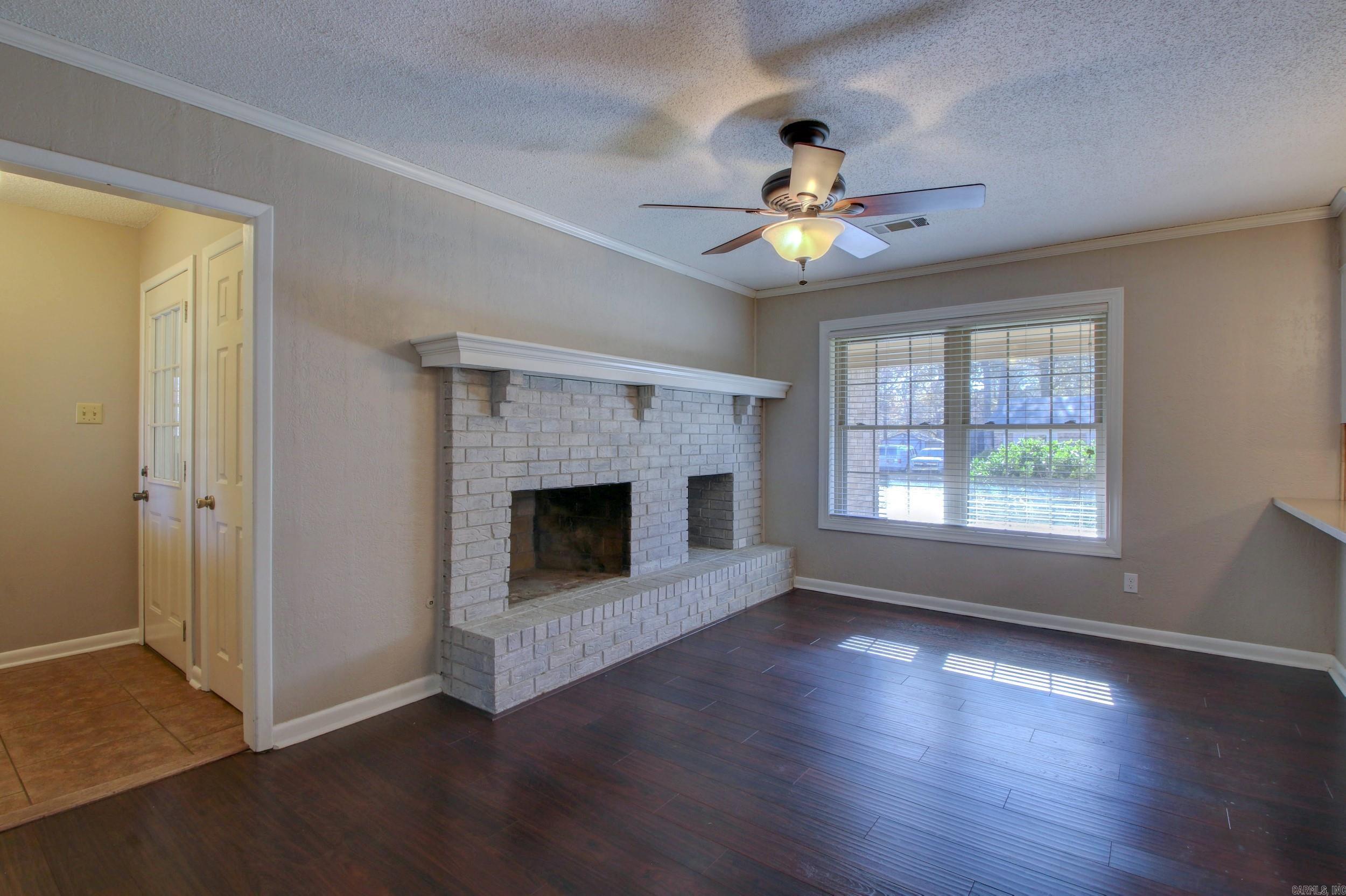 ARBOR OAKS - Residential