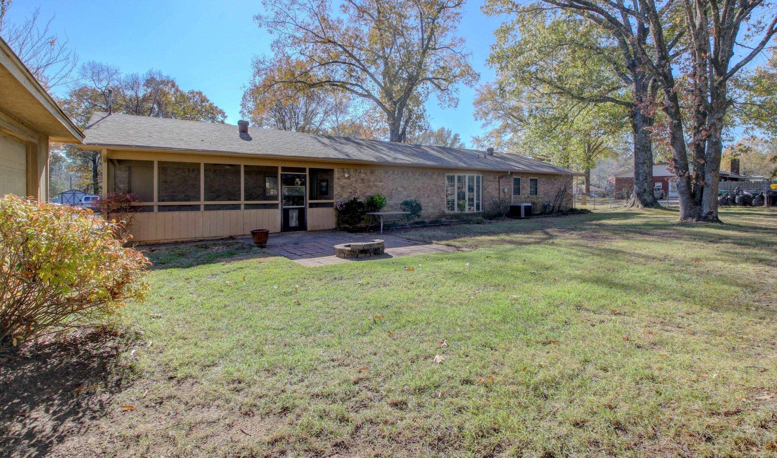 ARBOR OAKS - Residential