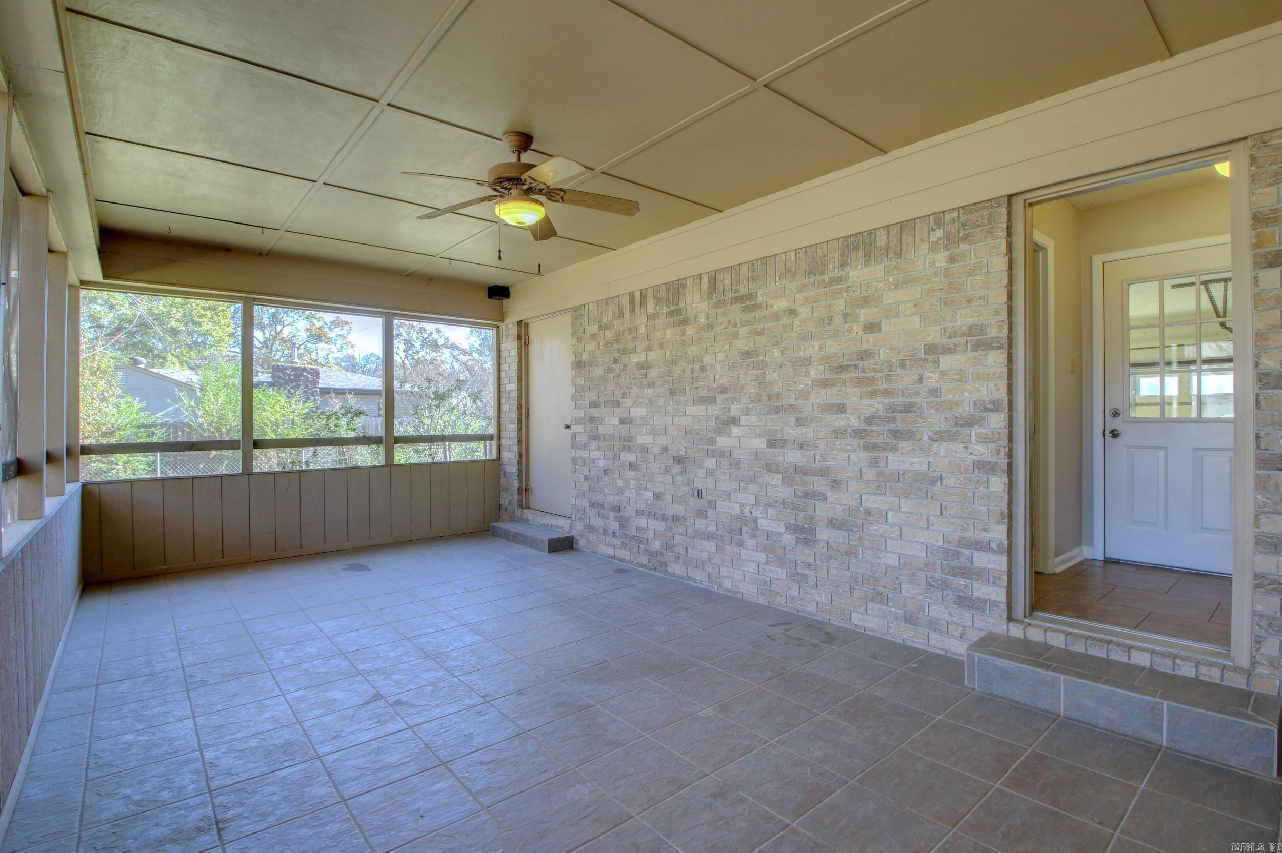 ARBOR OAKS - Residential