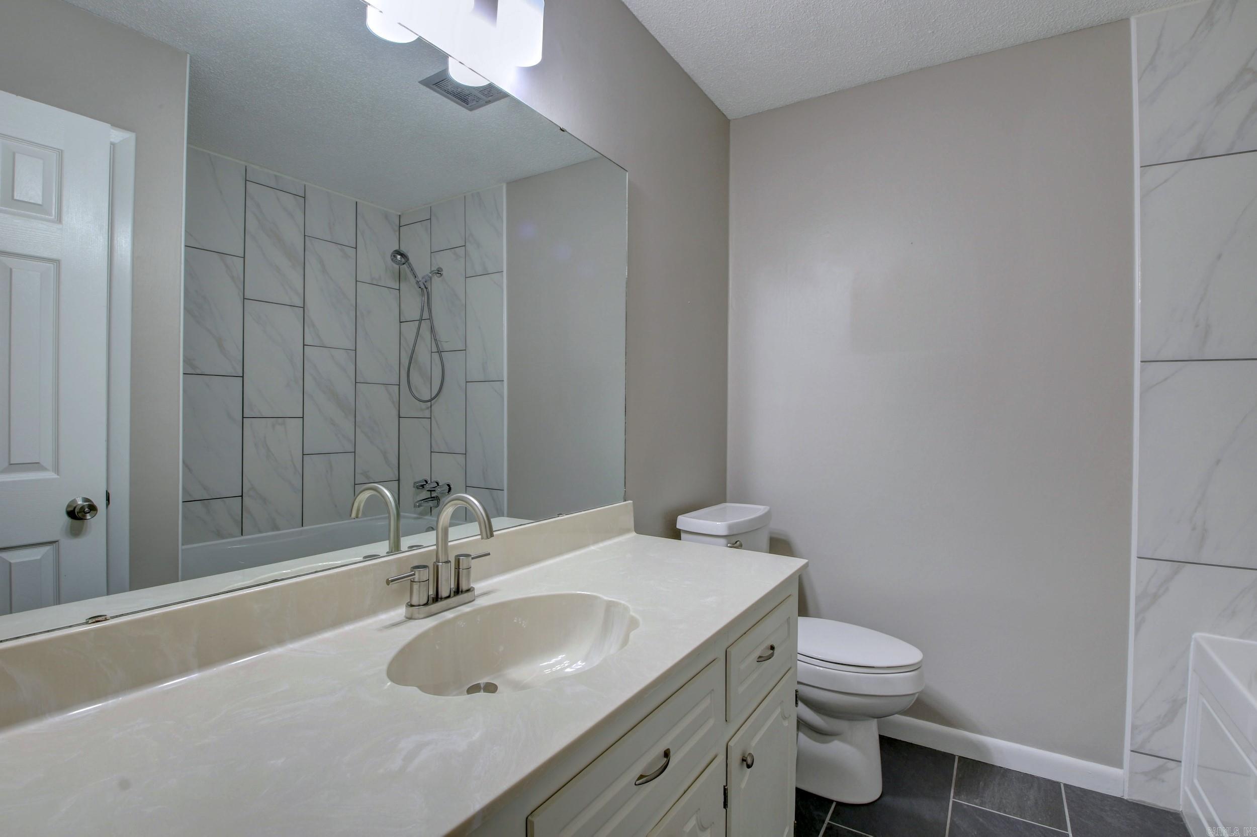 ARBOR OAKS - Residential