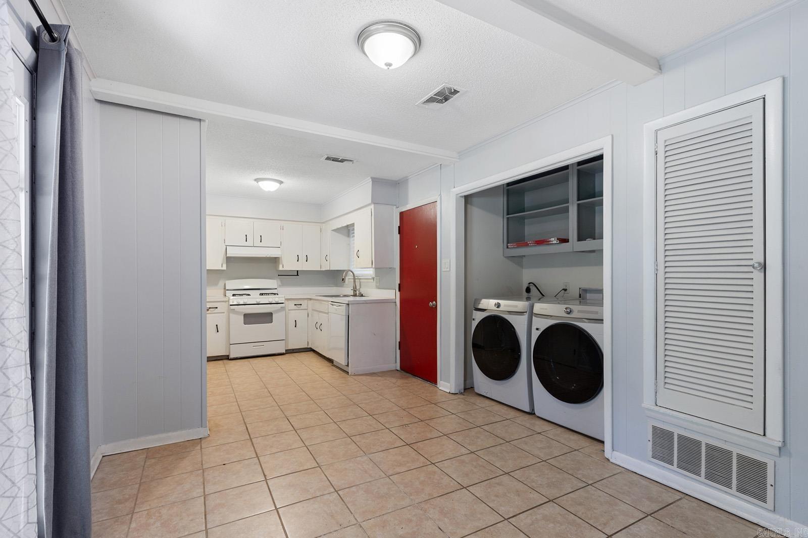 BAMBOO VILLAGE - Residential