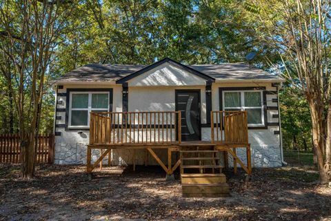 Photo of 221 Old Bear Rd Rd, Royal, AR 71968 (MLS # 25042509)
