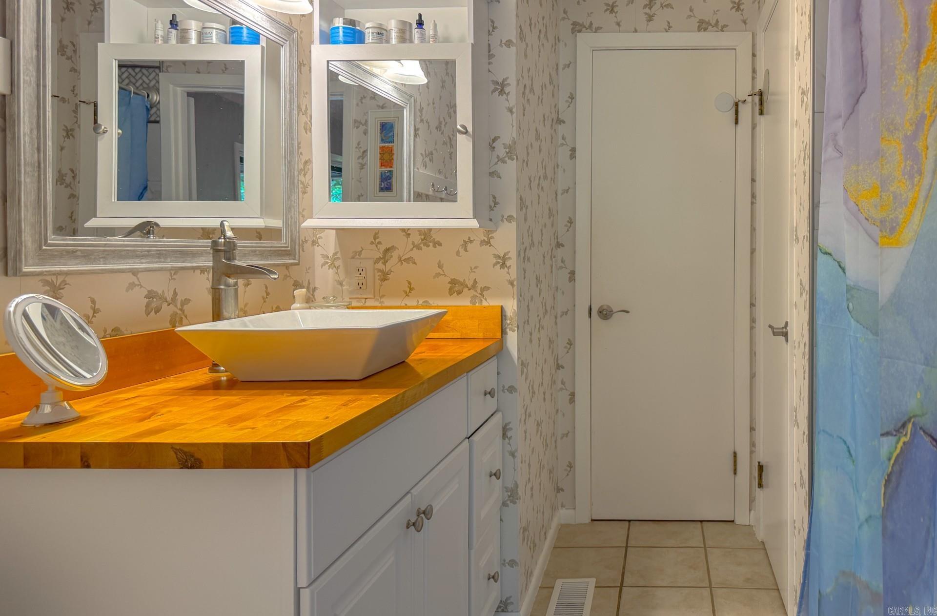 Madrid Courts - Residential