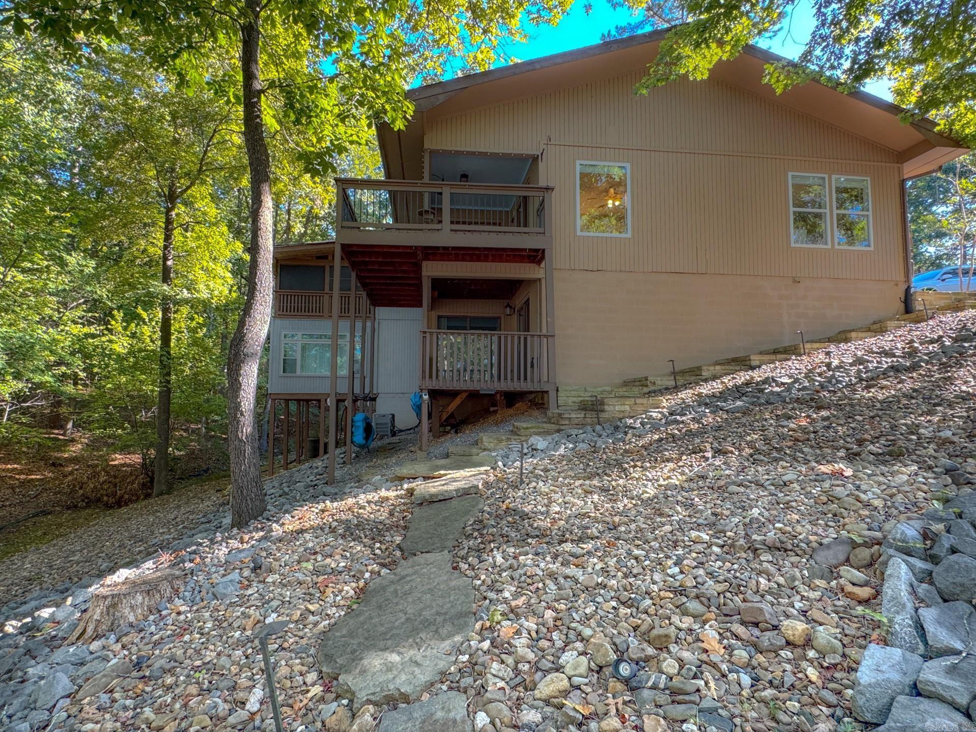 Madrid Courts - Residential