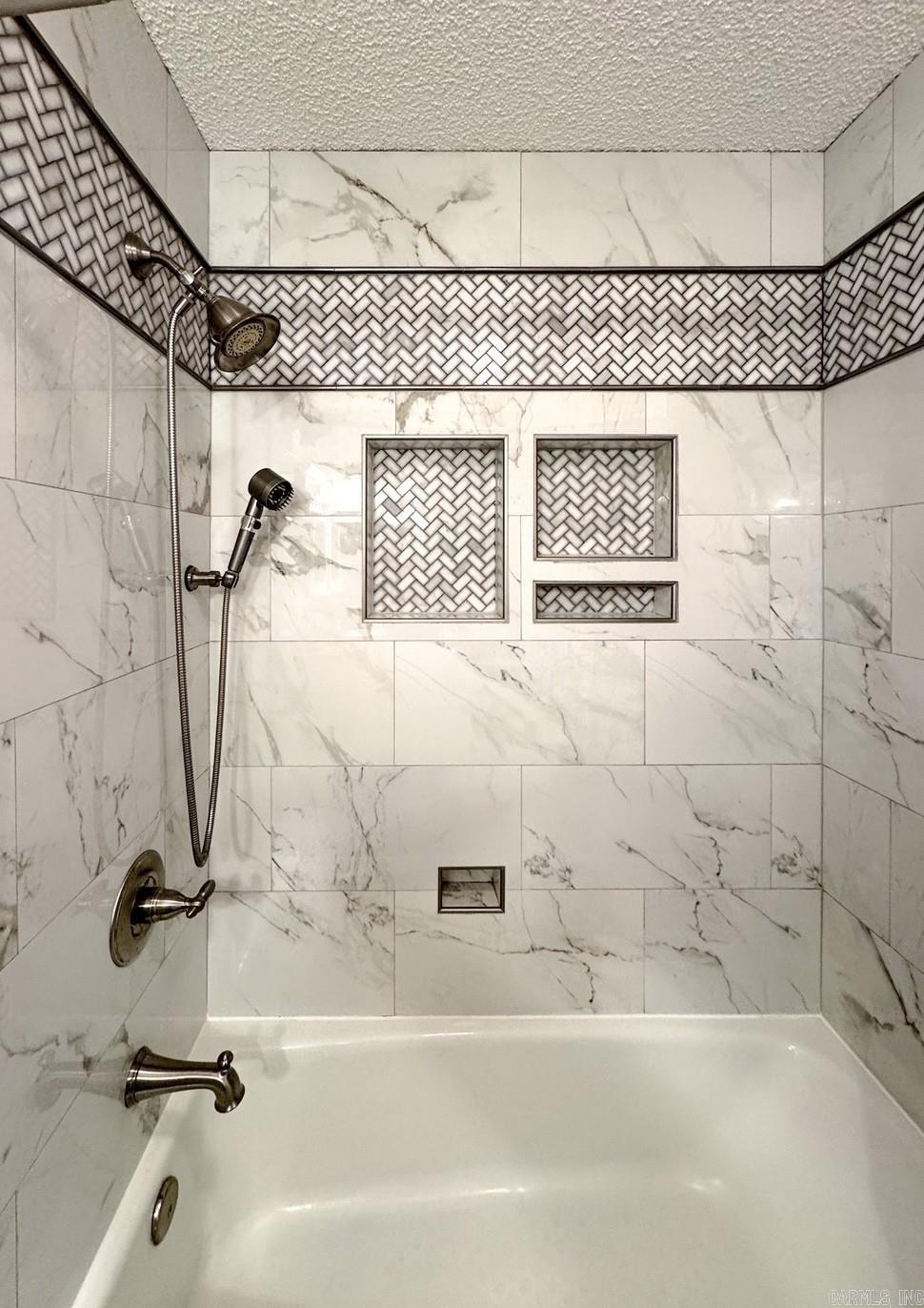 Madrid Courts - Residential