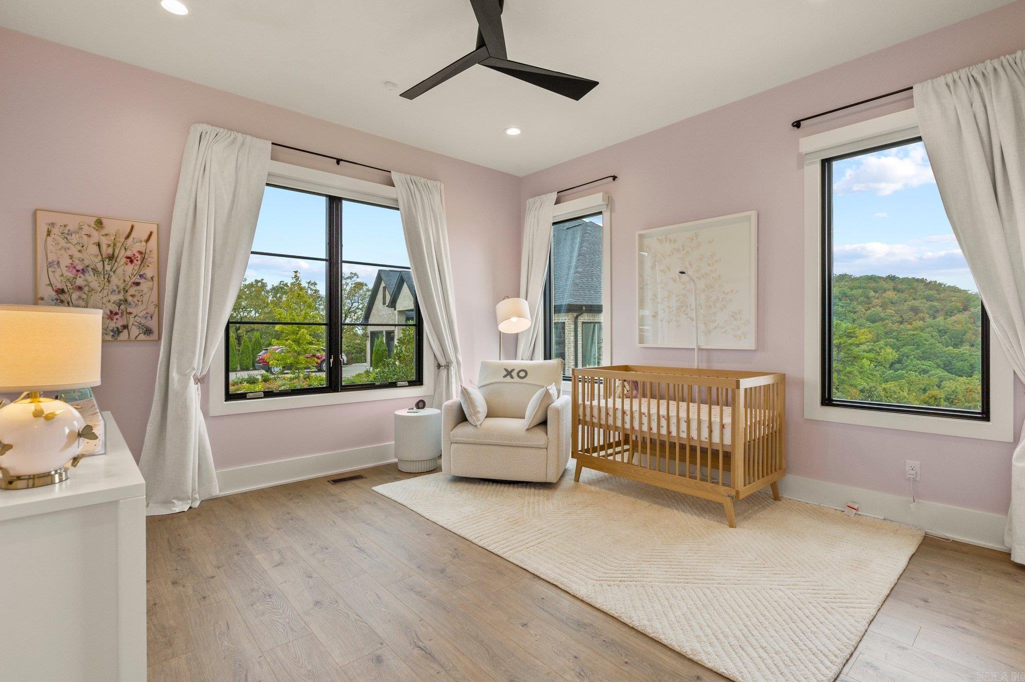 CHENAL VALLEY "FALSTONE COURT" - Residential