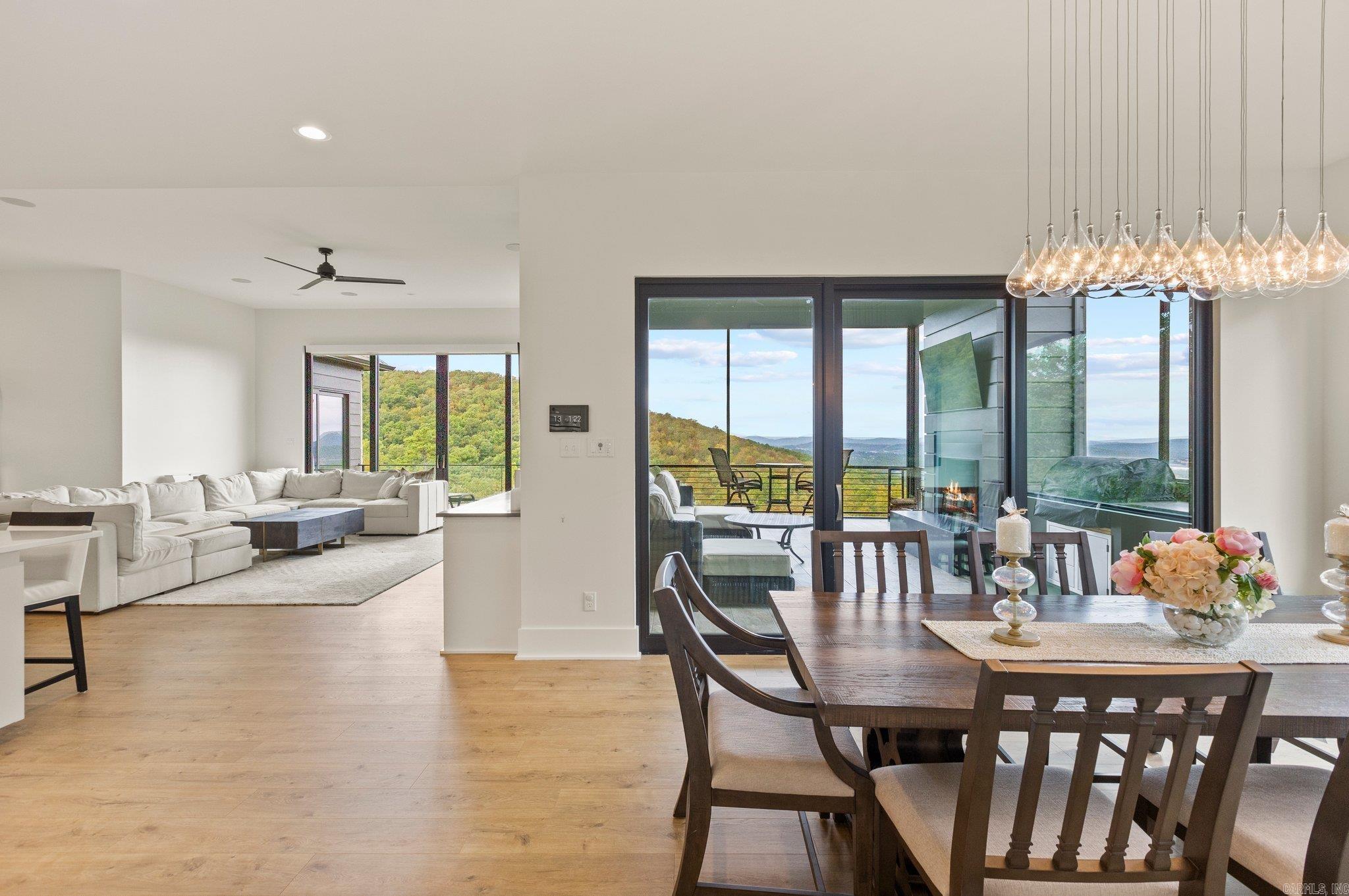 CHENAL VALLEY "FALSTONE COURT" - Residential