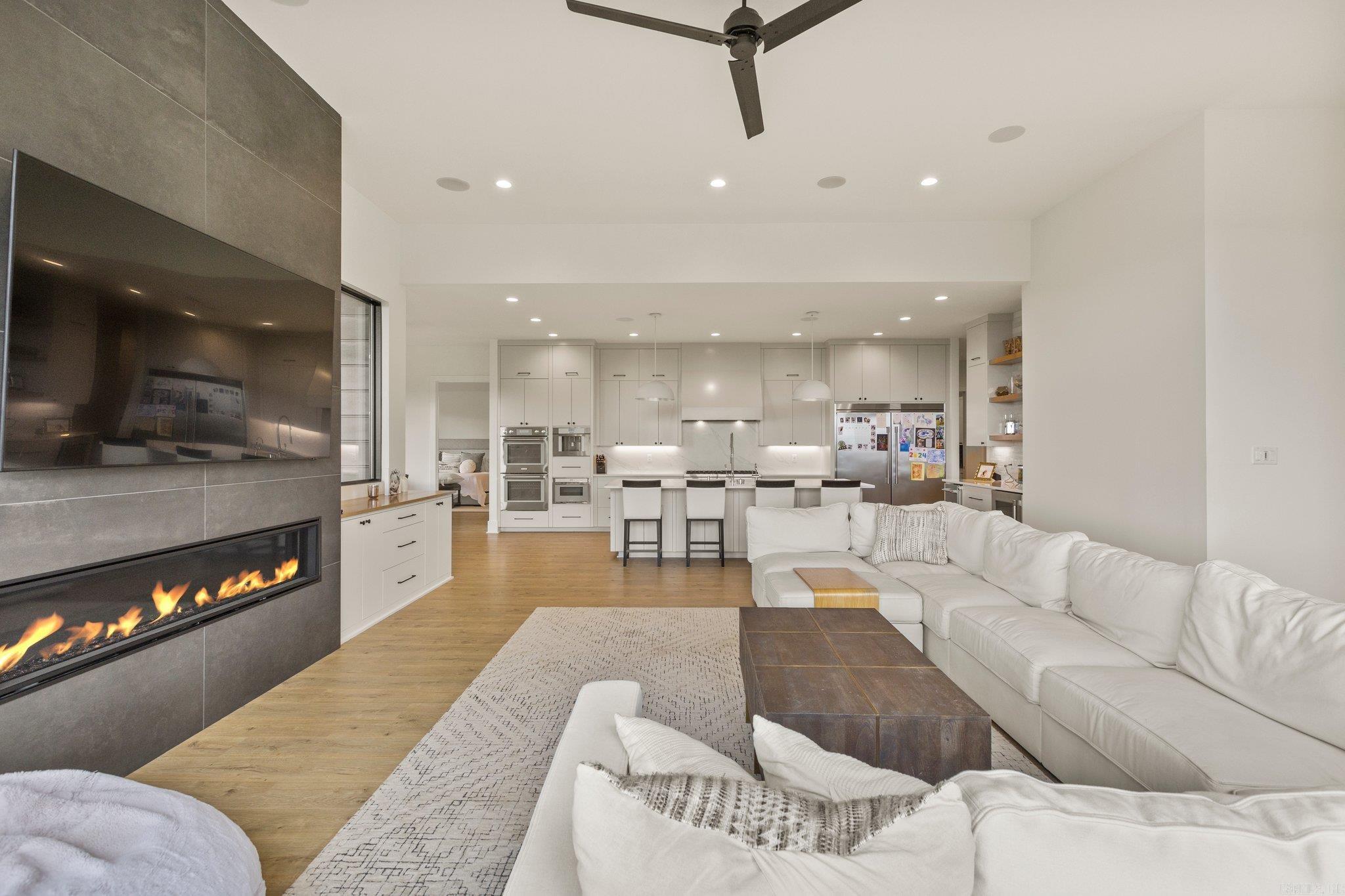 CHENAL VALLEY "FALSTONE COURT" - Residential