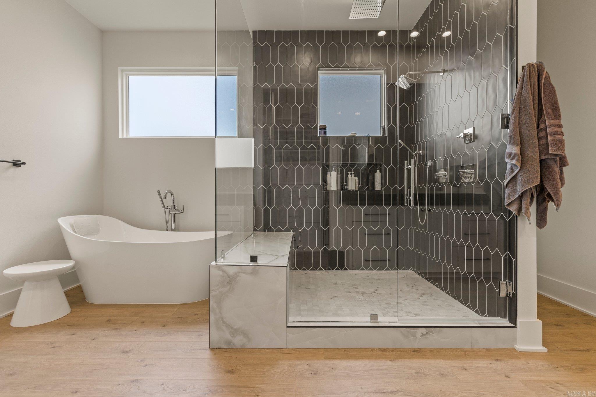 CHENAL VALLEY "FALSTONE COURT" - Residential