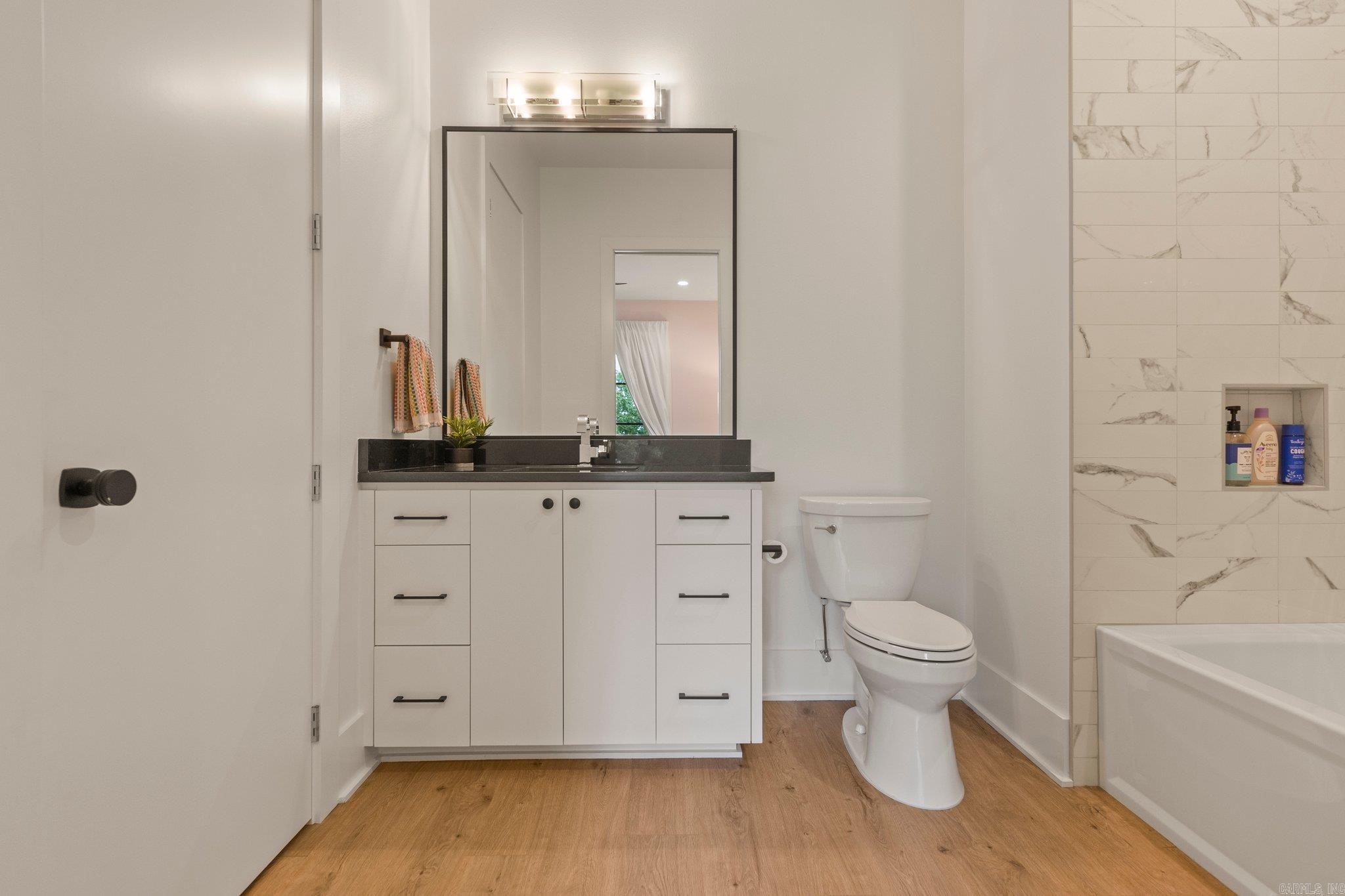 CHENAL VALLEY "FALSTONE COURT" - Residential